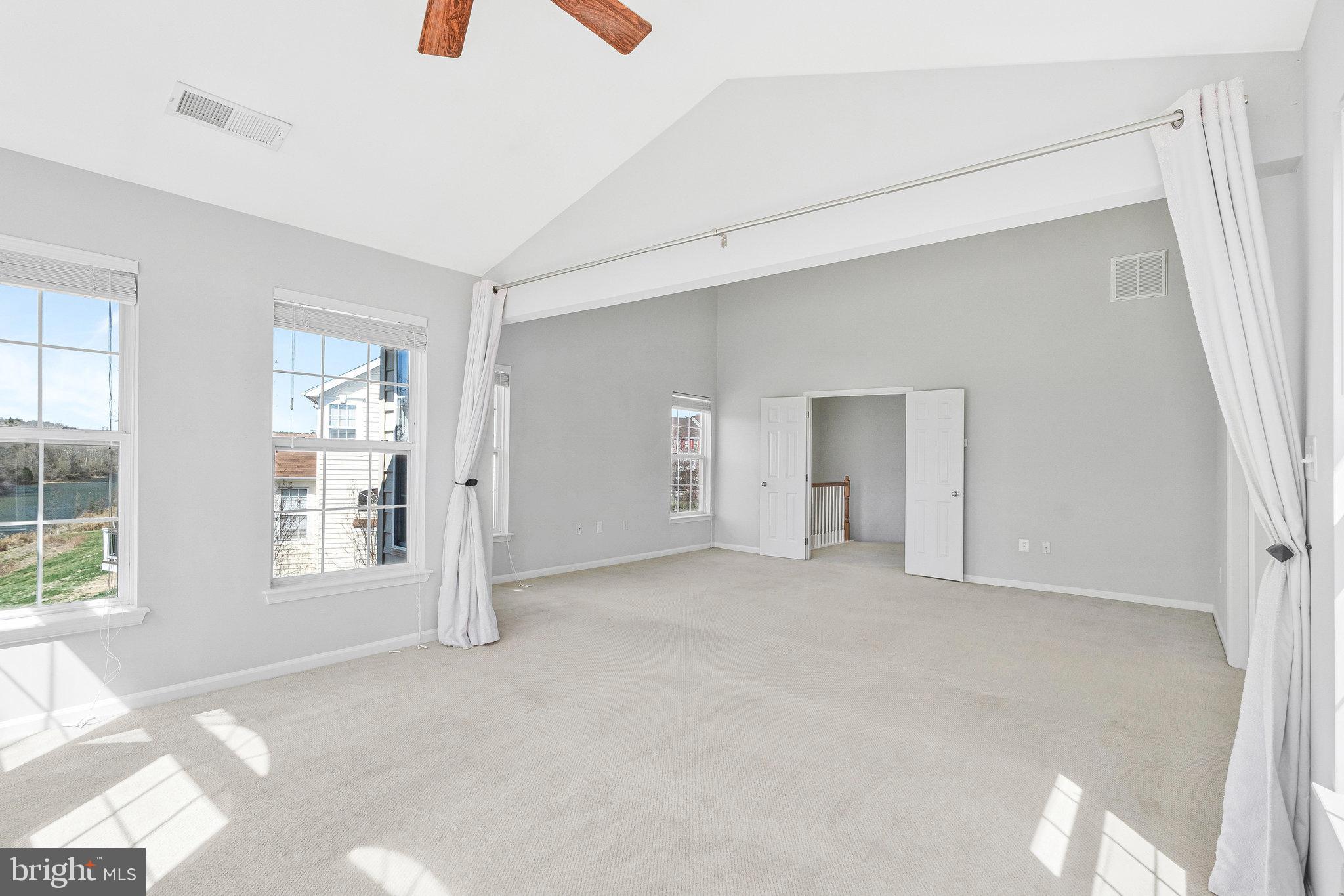 NORTHLAKE - Residential Lease