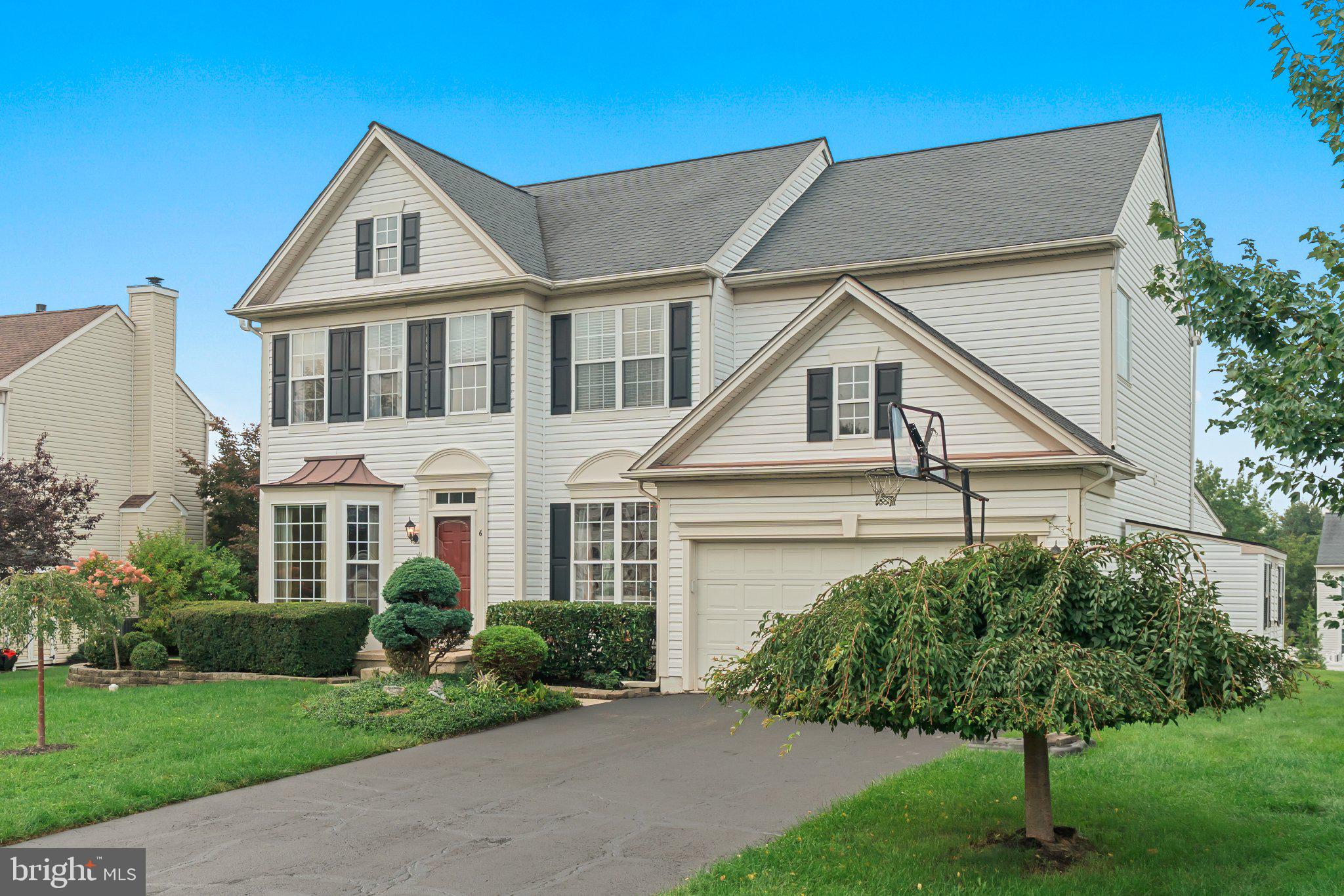 6 ELEANOR WAY