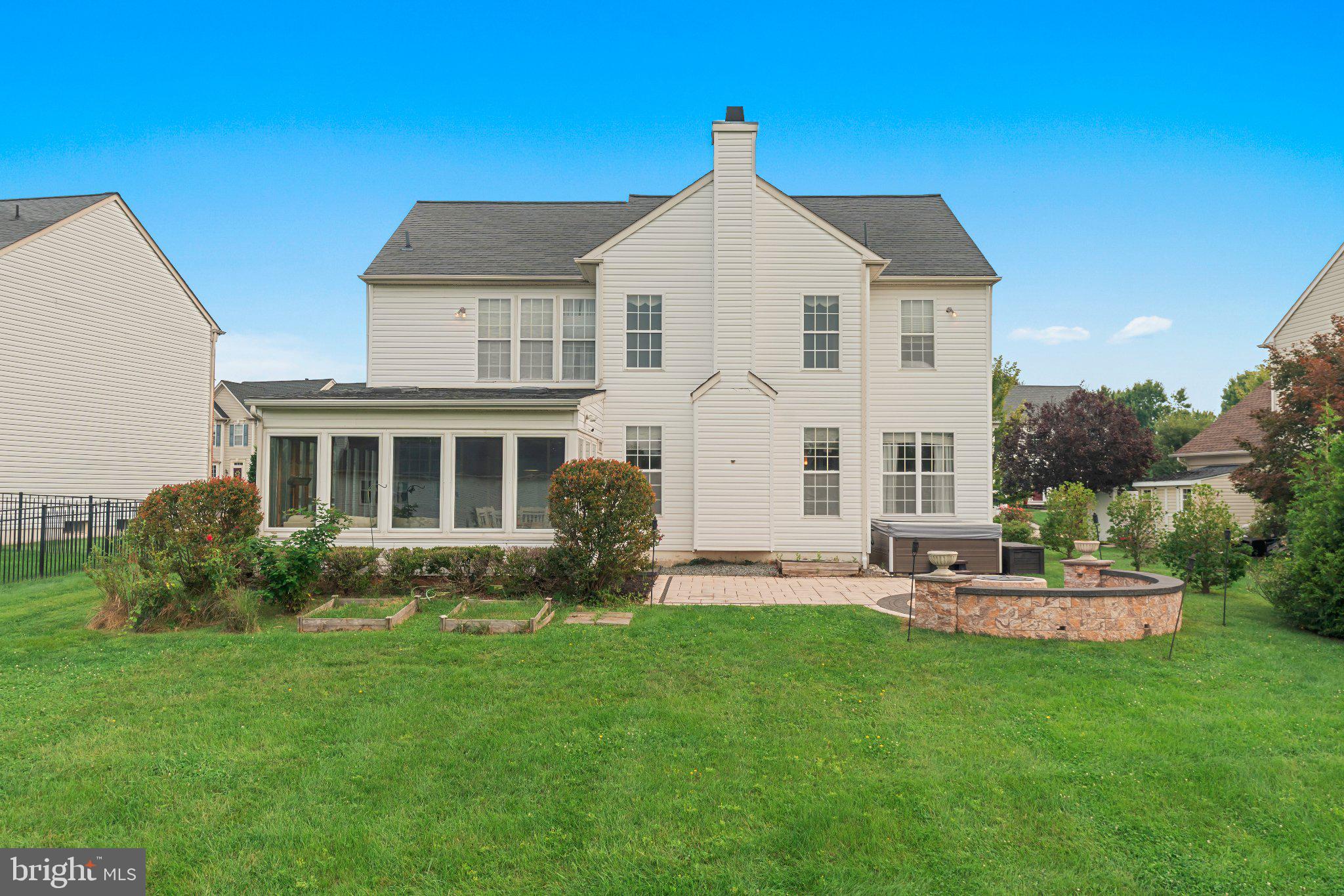6 ELEANOR WAY