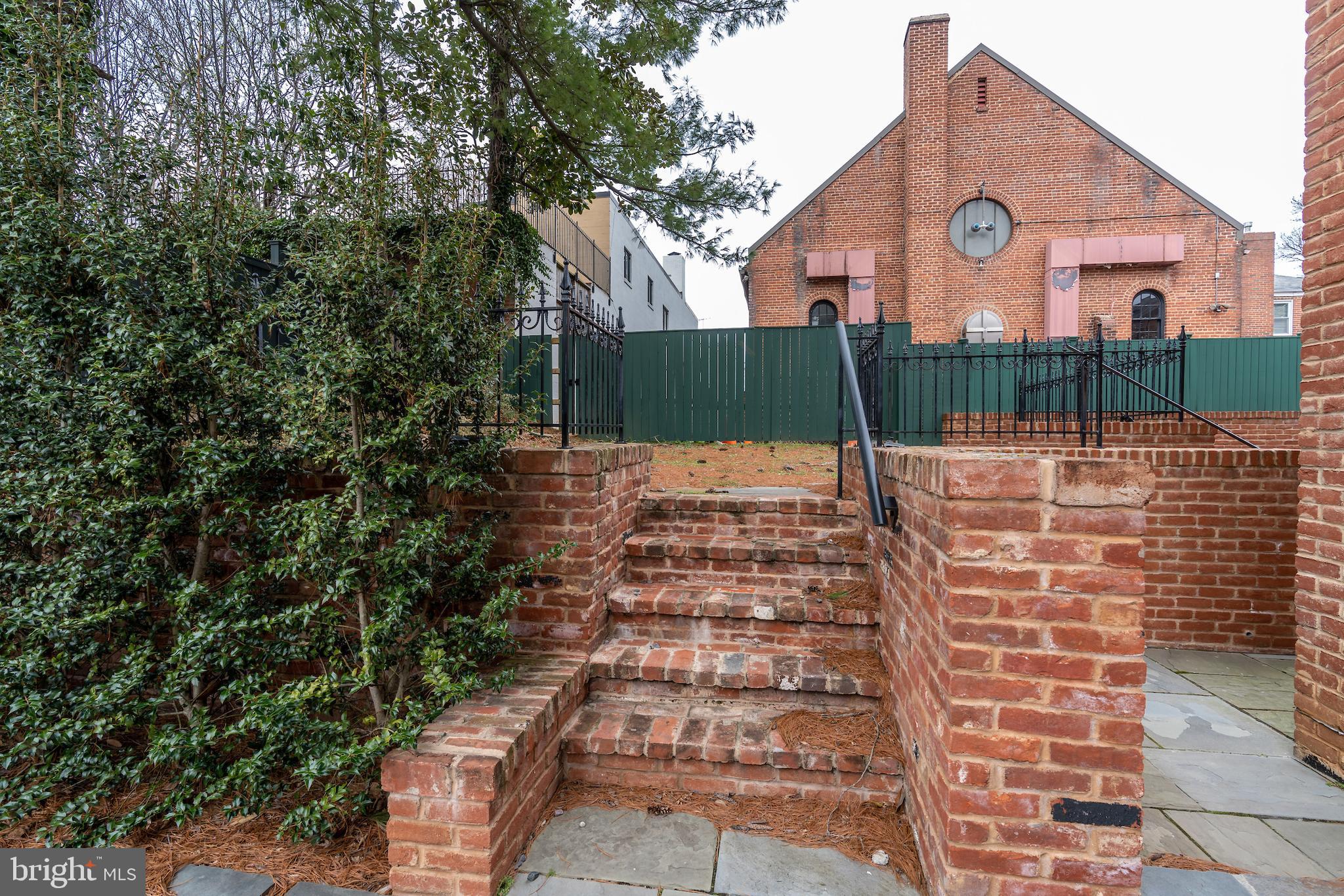 GEORGETOWN - Residential