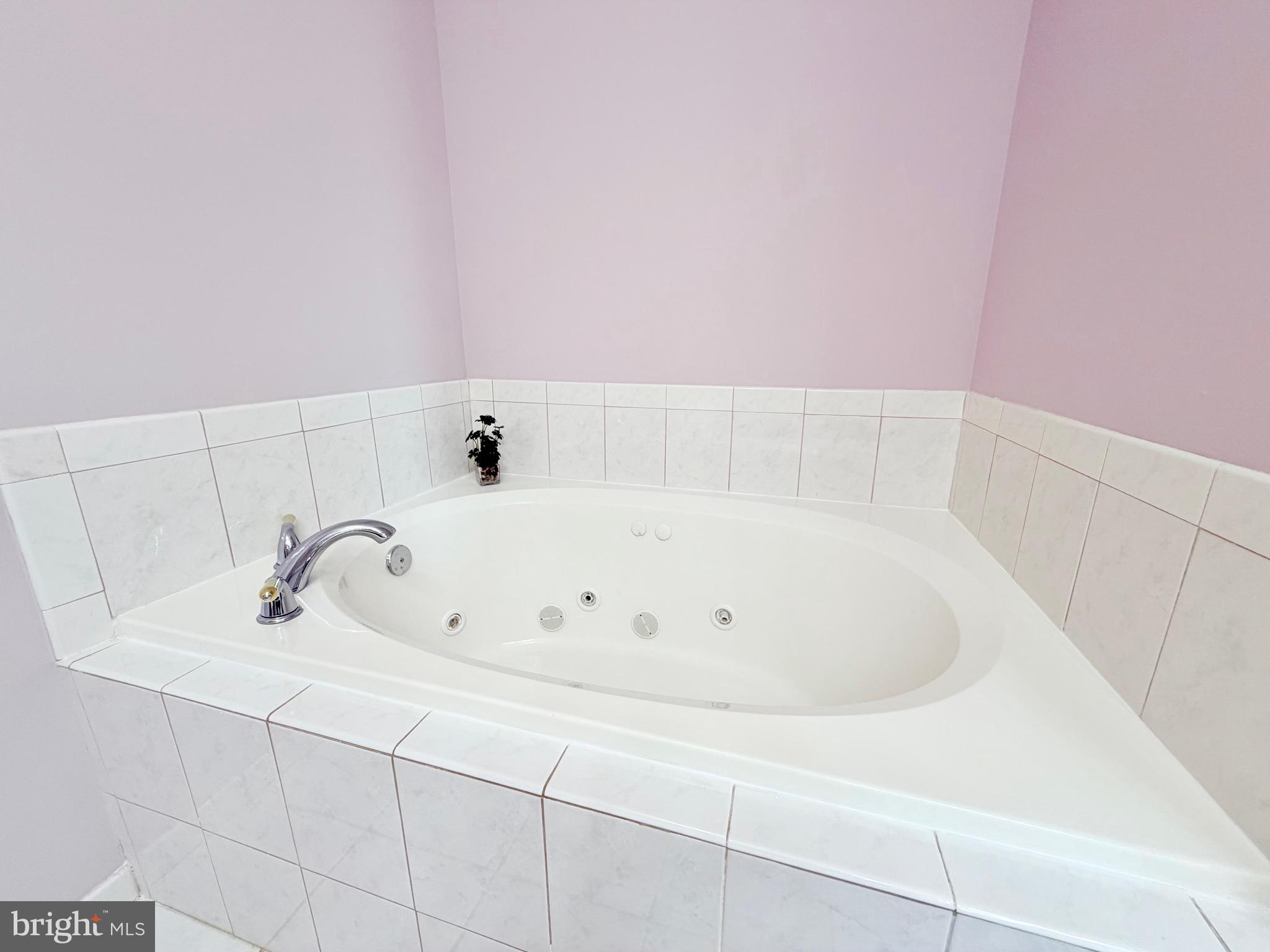 FAIRWAY VILLAS - Residential