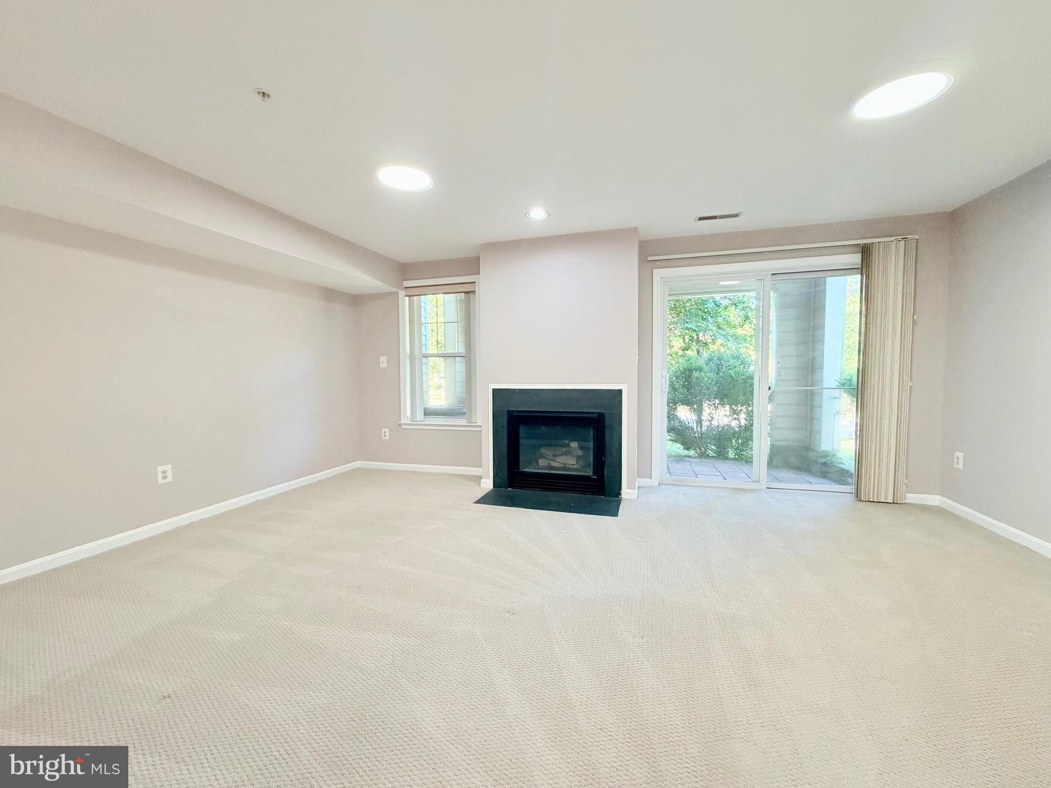 FAIRWAY VILLAS - Residential