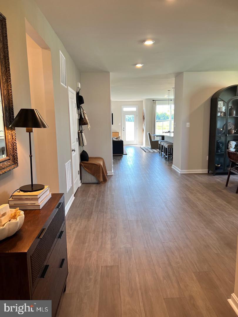 SENSENY VILLAGE - Residential