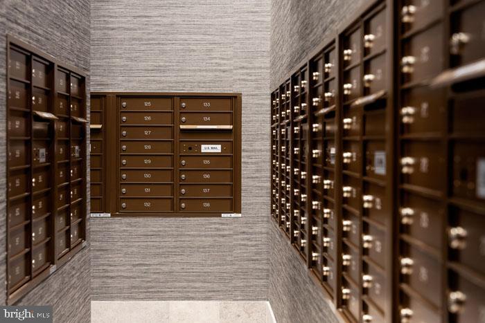 WASHINGTON SQ - Residential Lease