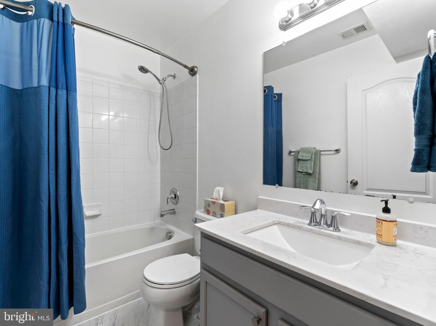 RIVER OAKS - Residential