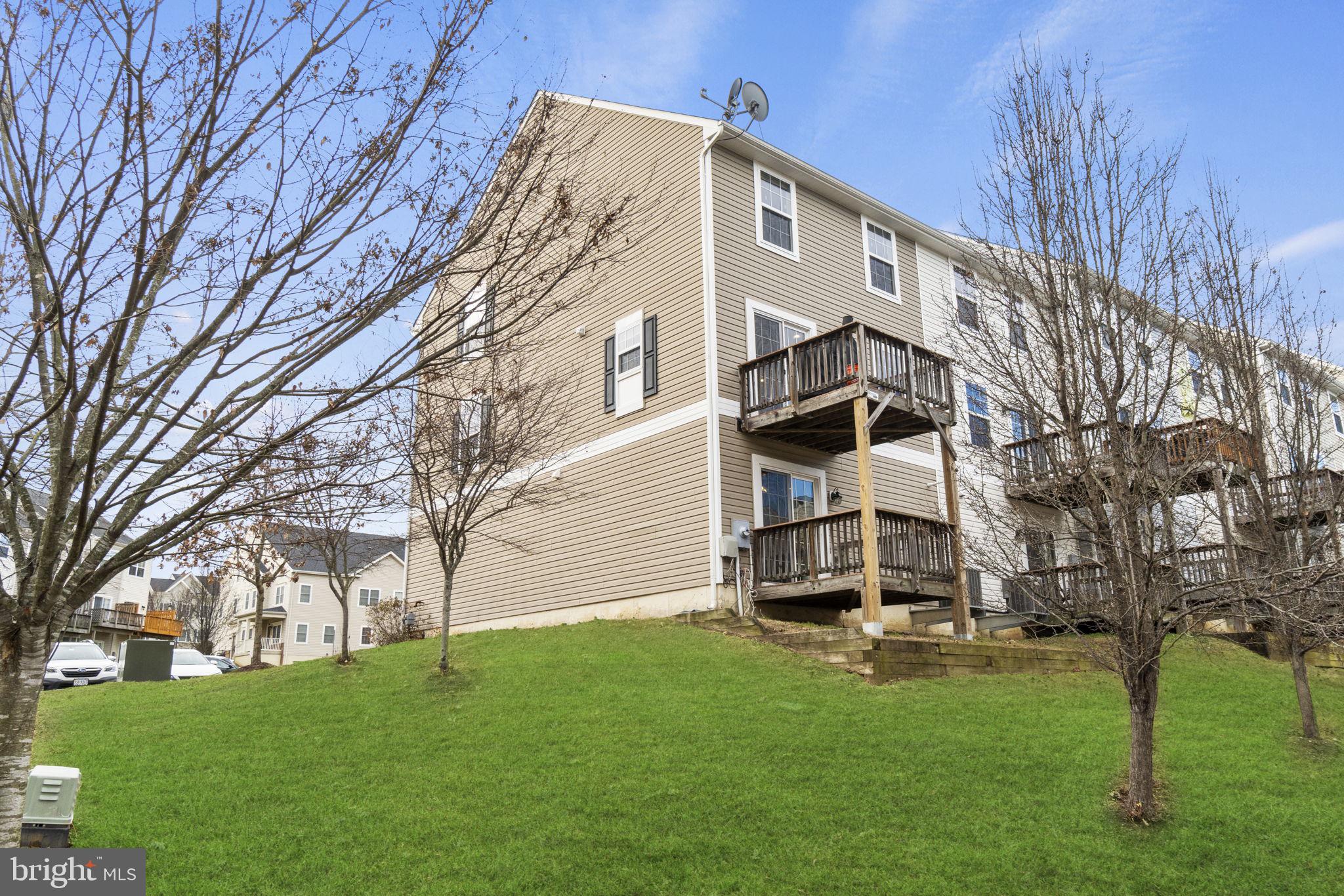 RIVER OAKS - Residential