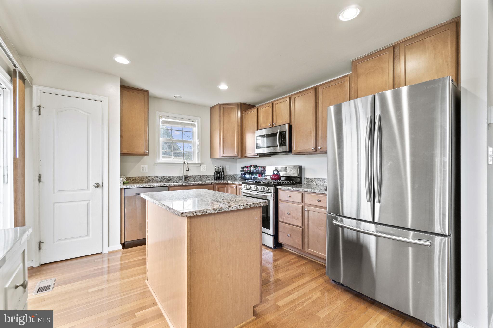 RIVER OAKS - Residential