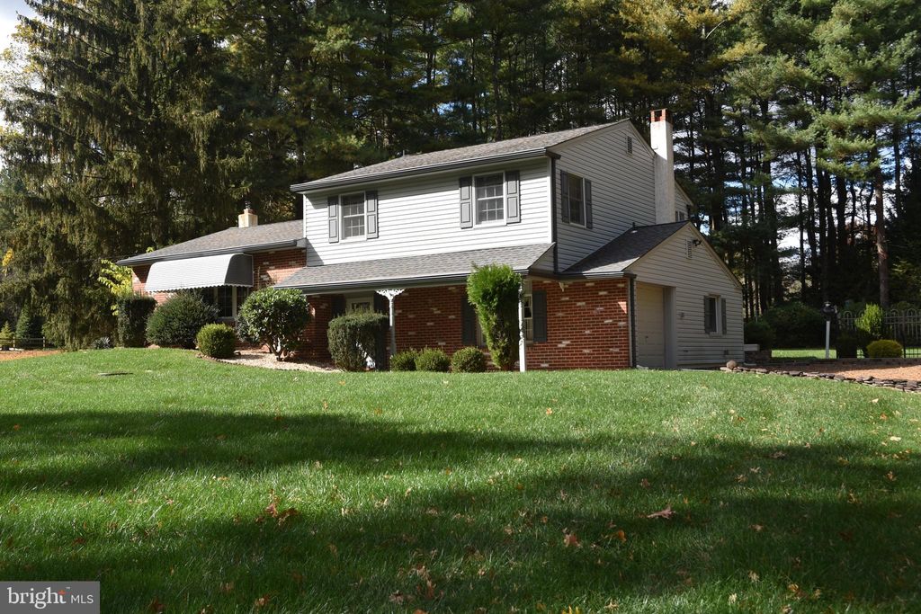 Photo of 5945 Stovers Mill Road, DOYLESTOWN, PA 18902 (MLS # PABU2108198)