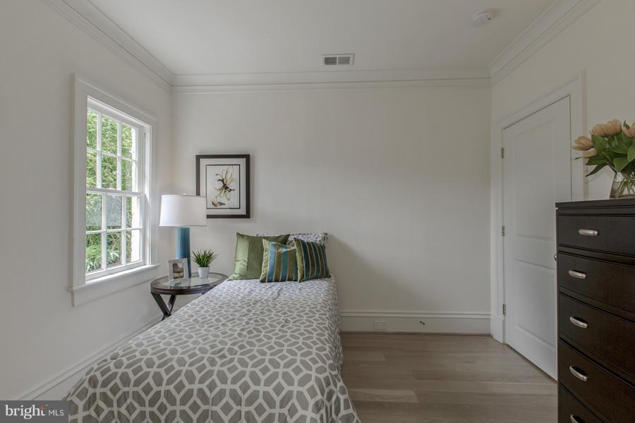 GEORGETOWN - Residential