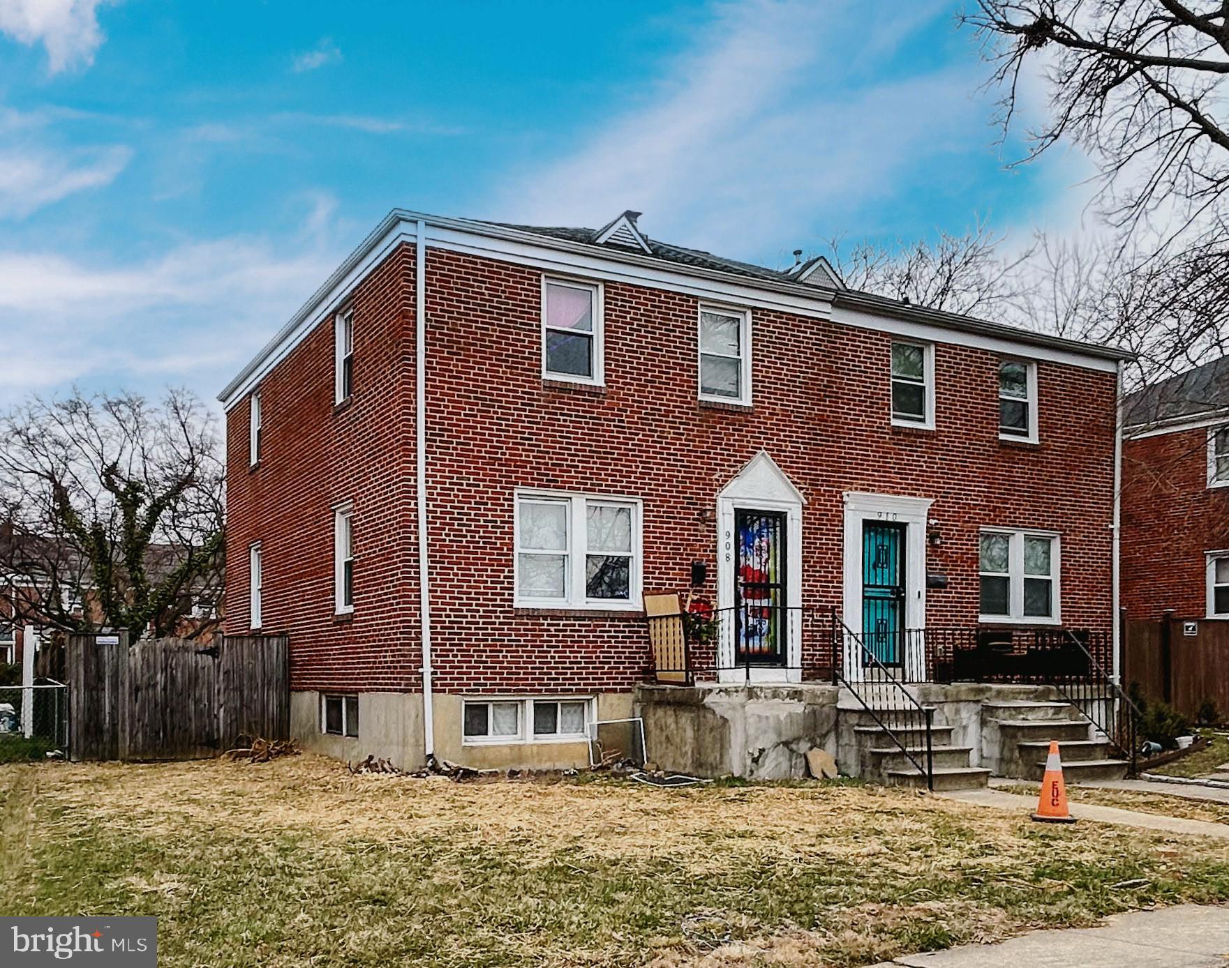 908 DARTMOUTH ROAD