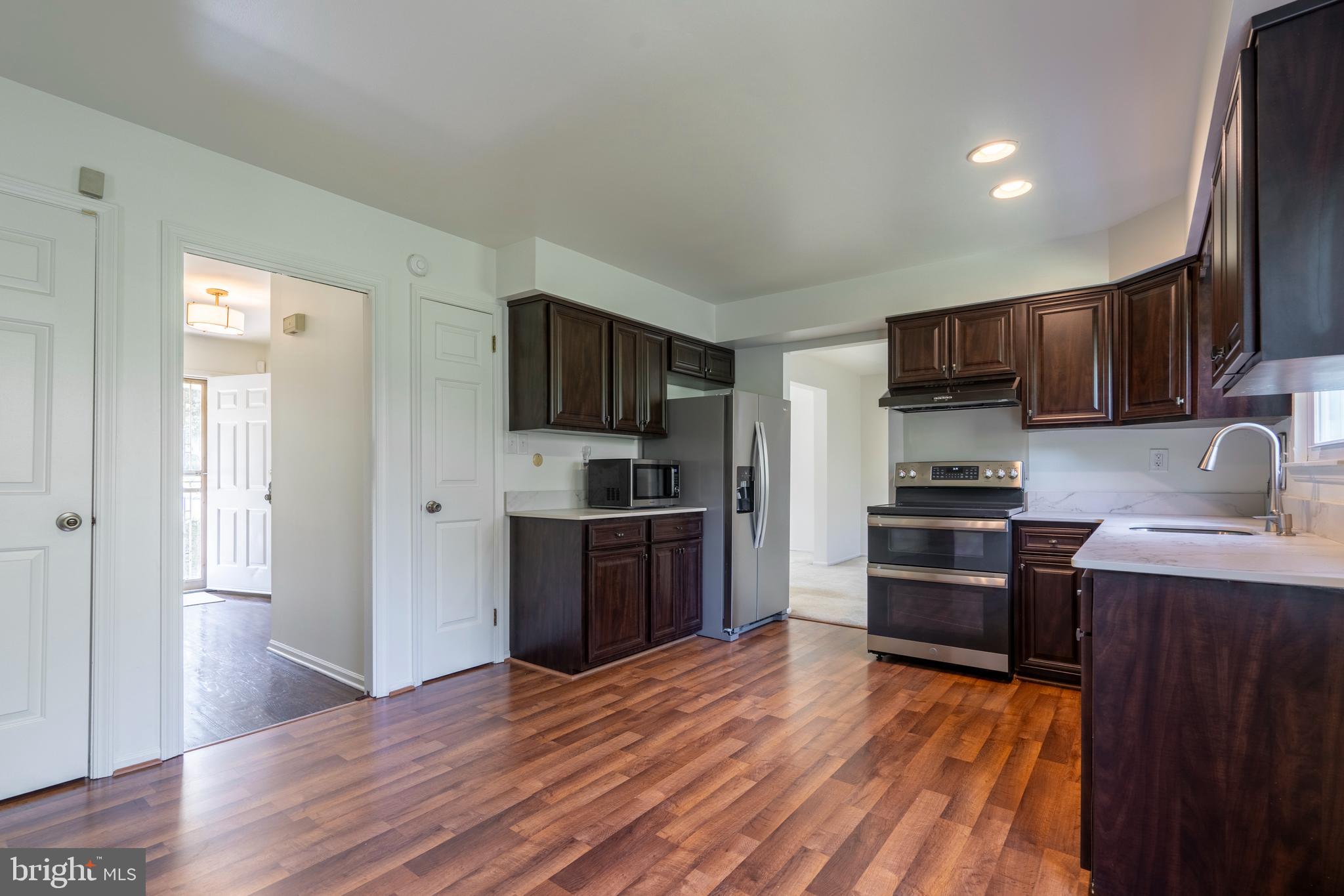 1007 DIXON ROAD