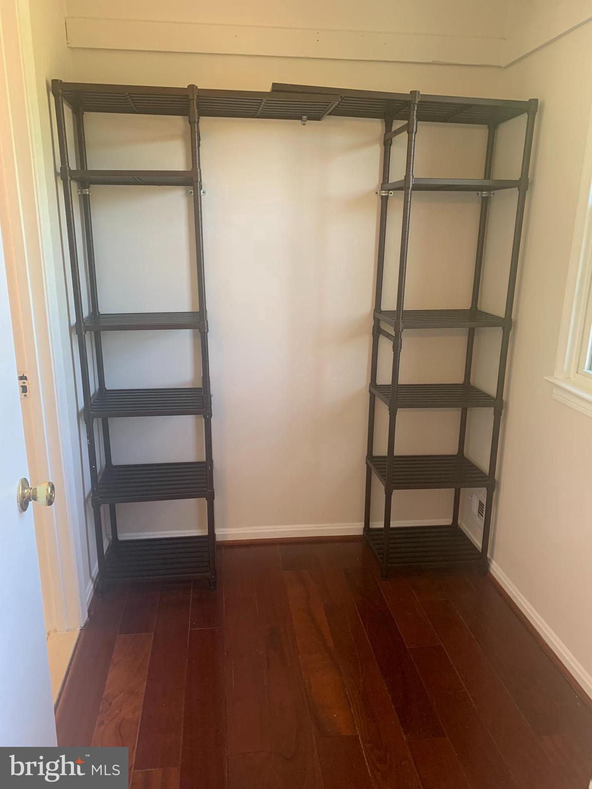 GREENWICH - Residential Lease