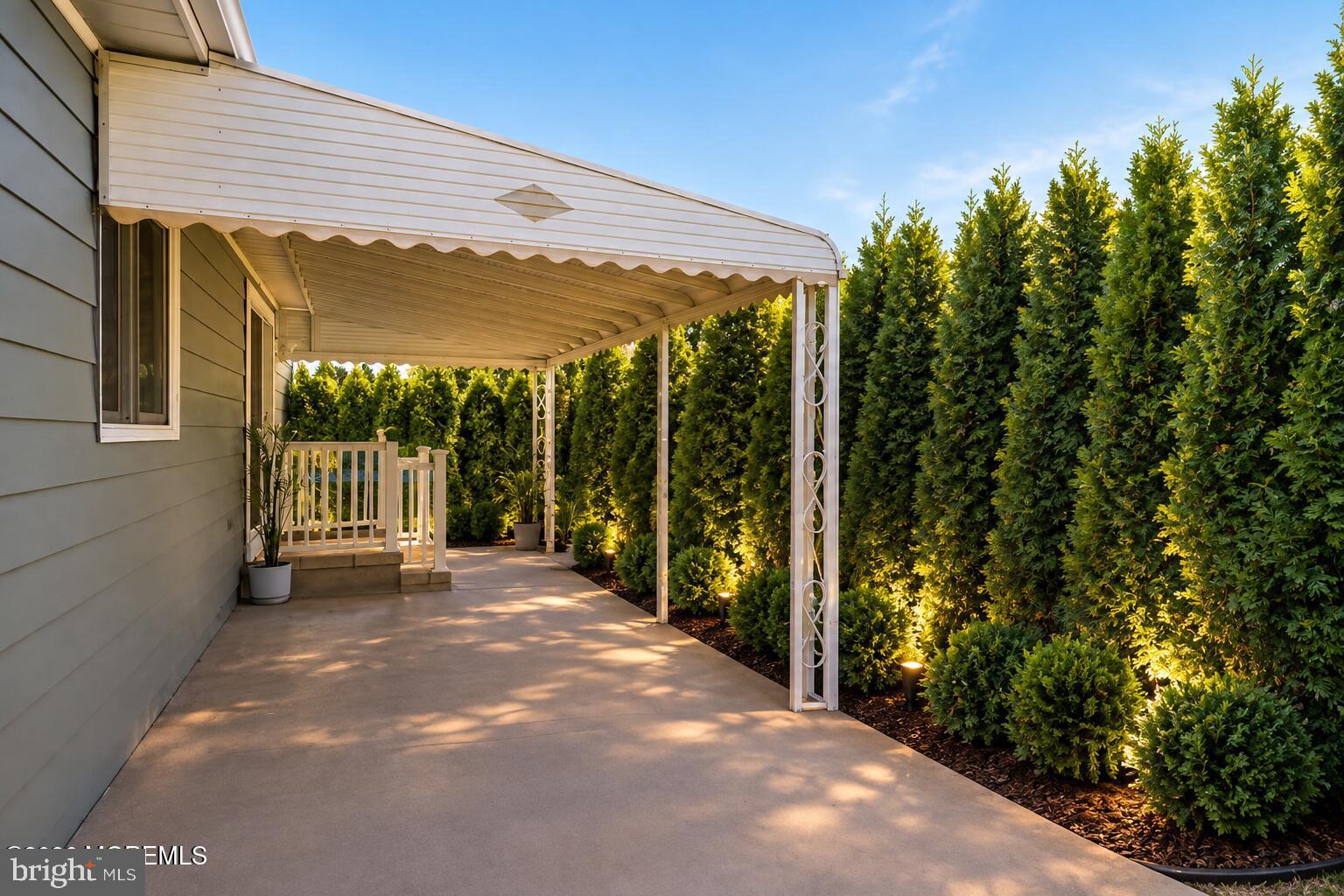 205 BONAIRE DRIVE