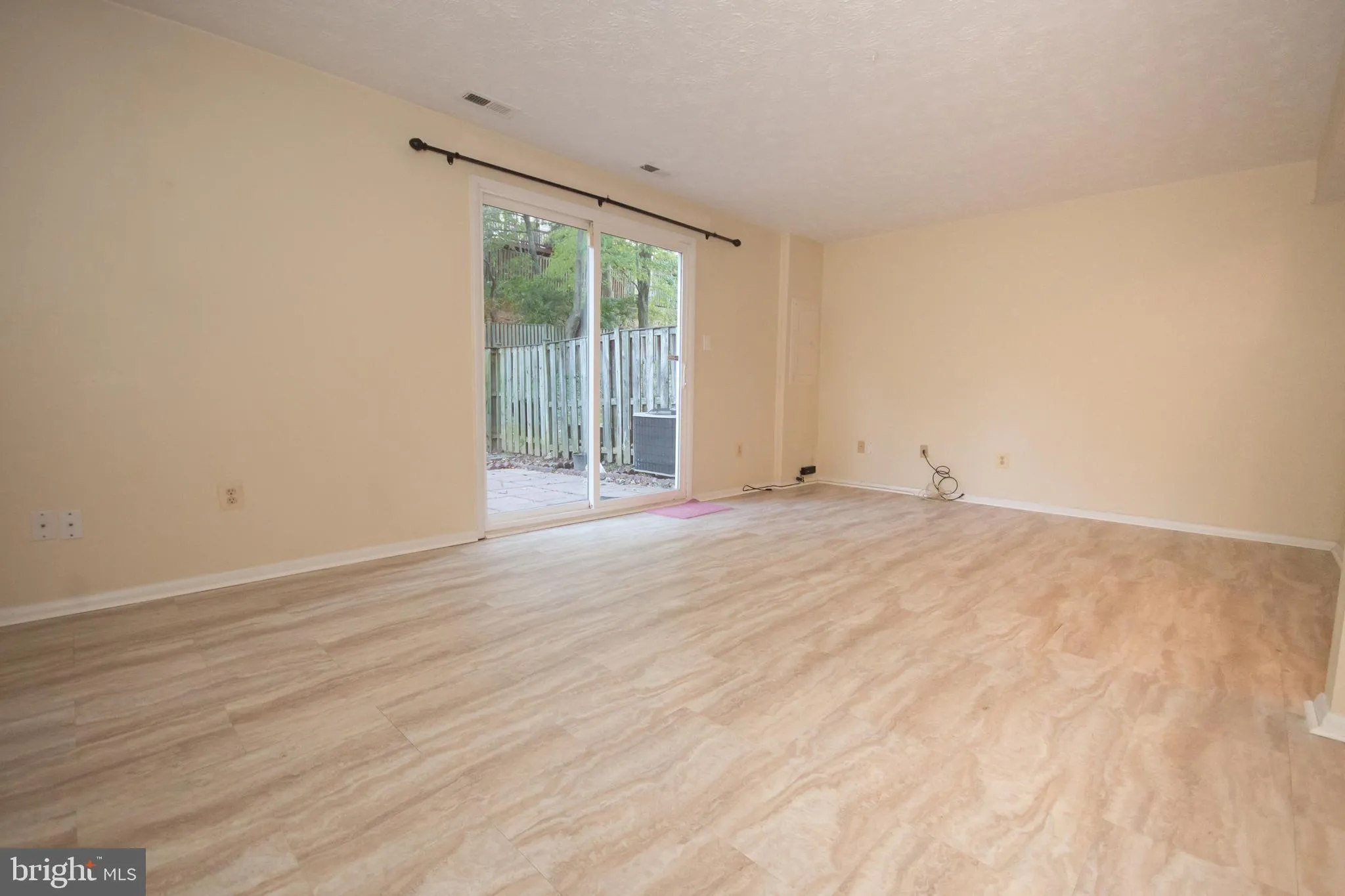 Vienna, Virginia 22182, United States, 3 Bedrooms Bedrooms, ,4 BathroomsBathrooms,Residential,Active,170285