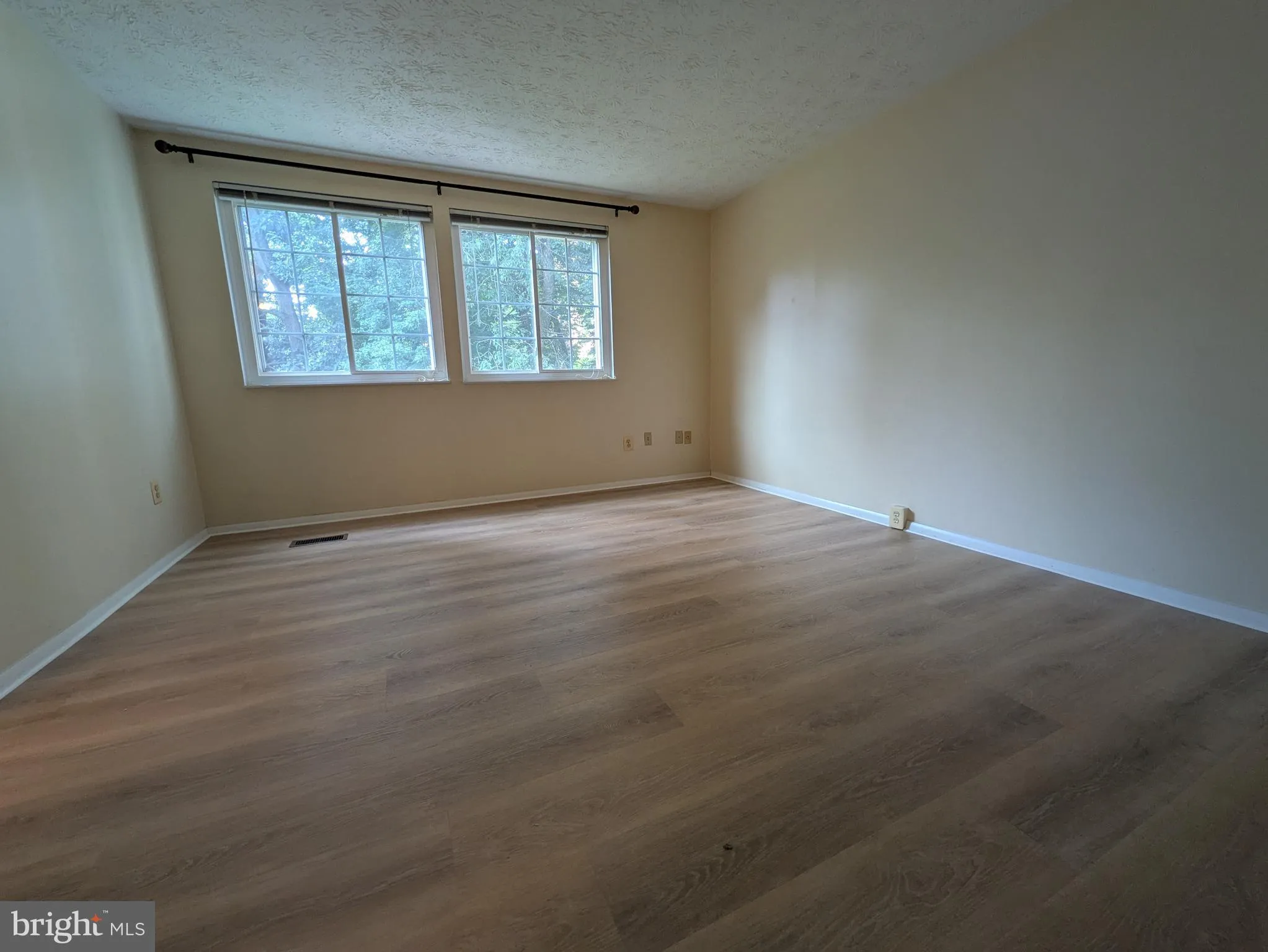 Vienna, Virginia 22182, United States, 3 Bedrooms Bedrooms, ,4 BathroomsBathrooms,Residential,Active,170285