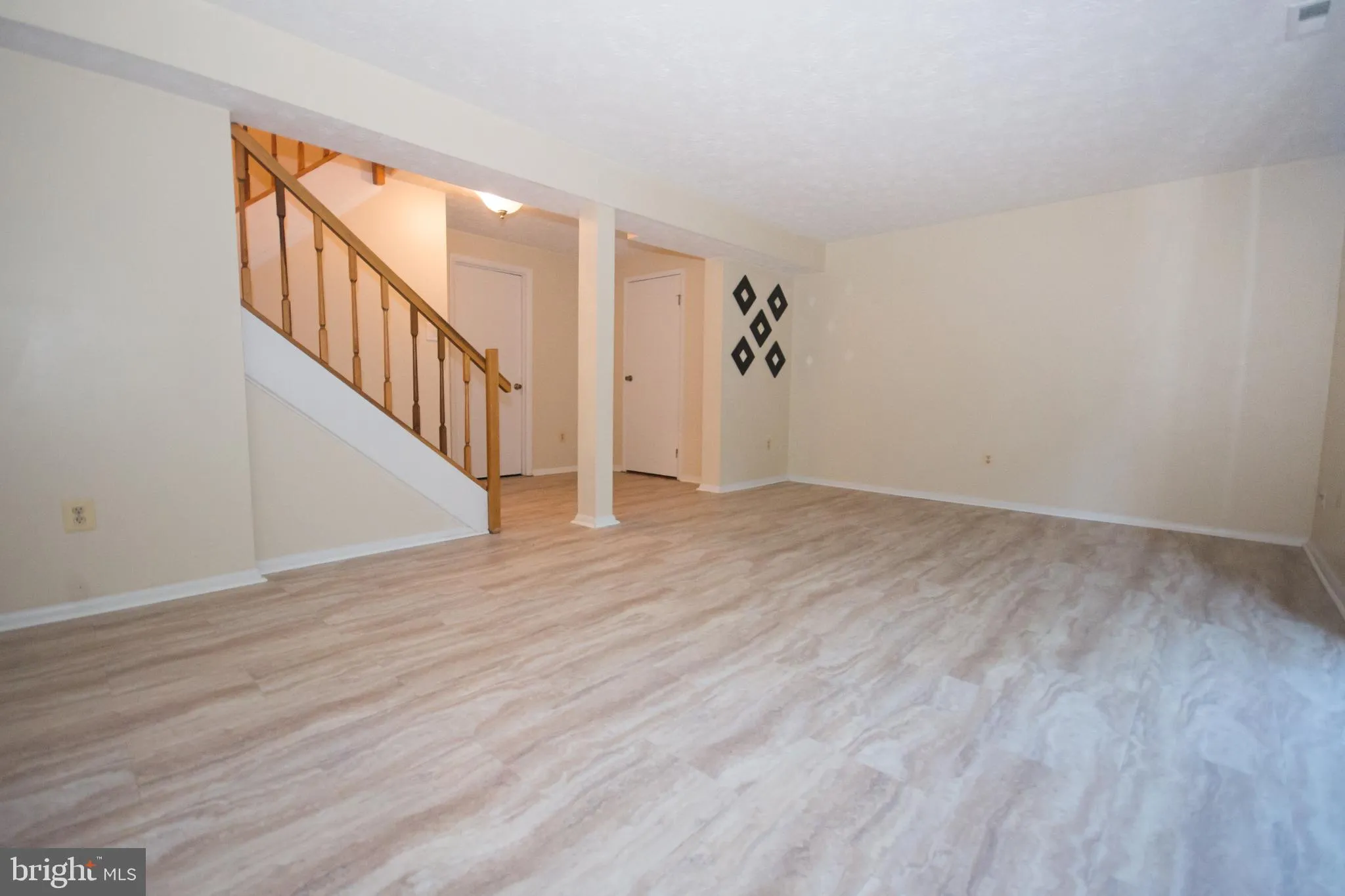 Vienna, Virginia 22182, United States, 3 Bedrooms Bedrooms, ,4 BathroomsBathrooms,Residential,Active,170285