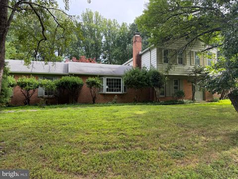 Homes For Sale - 913 Windmill Lane<br/> SILVER SPRING, MD 20905