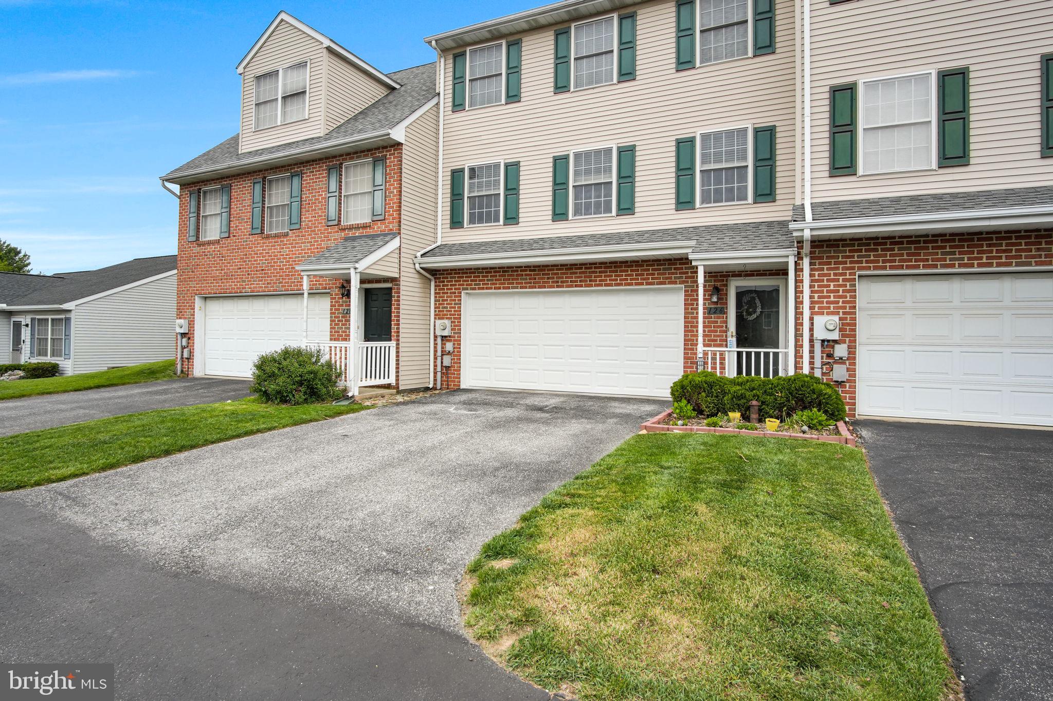 COUNTRY RIDGE - Residential