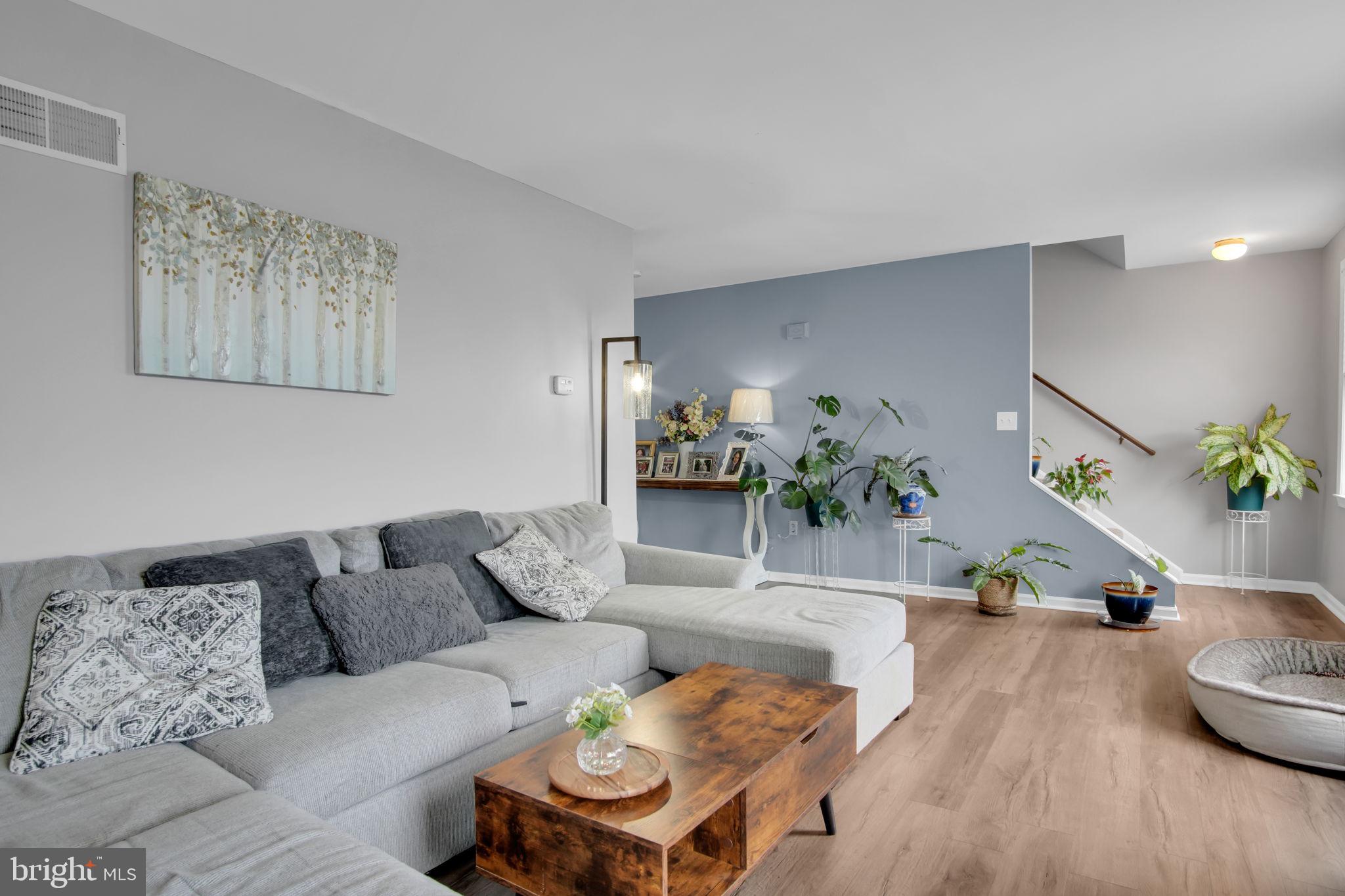 COUNTRY RIDGE - Residential