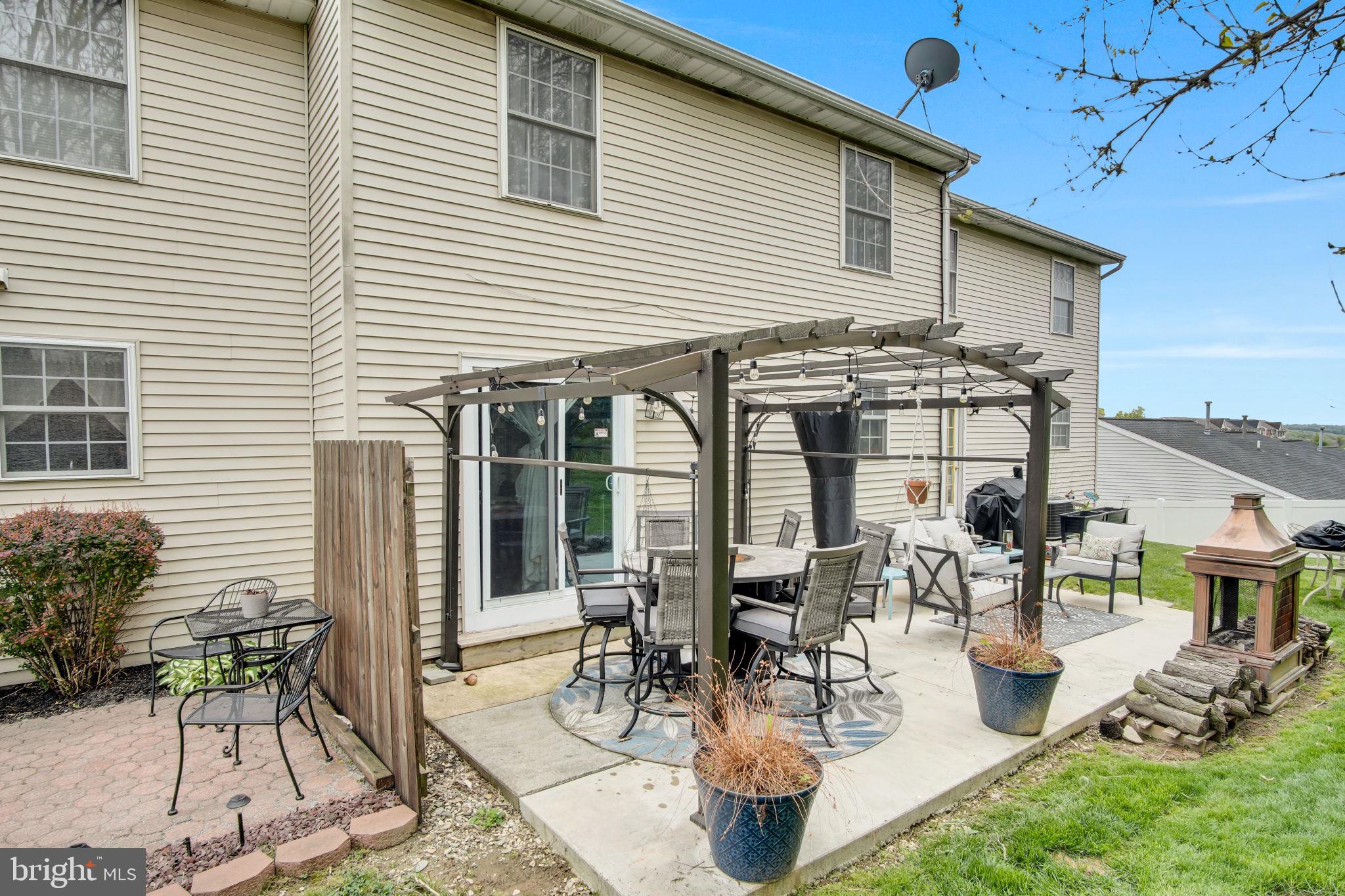 COUNTRY RIDGE - Residential