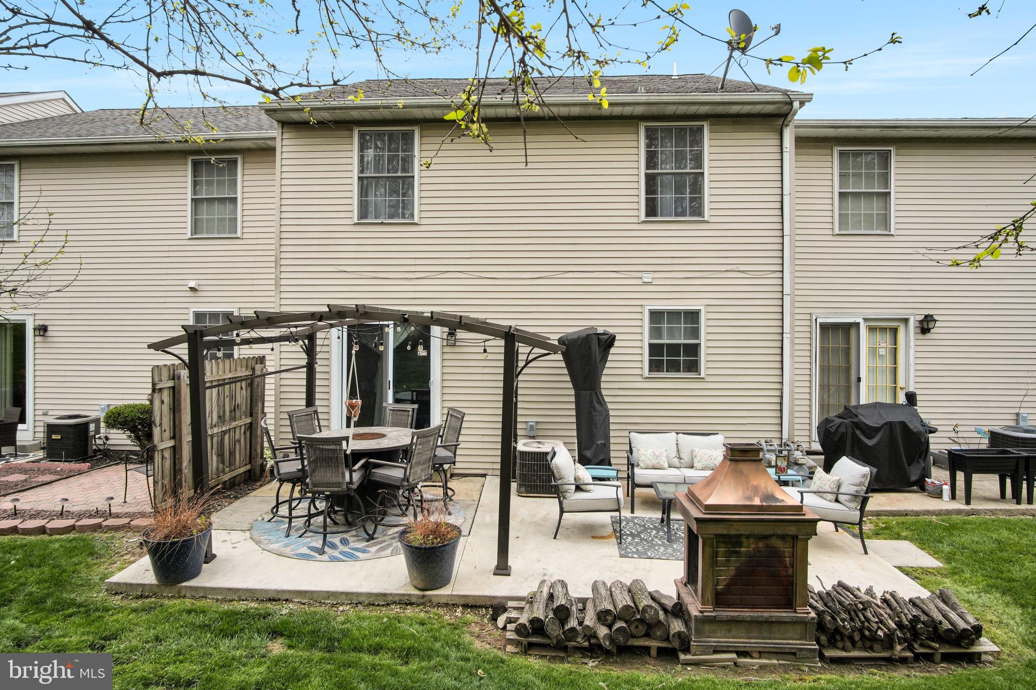 COUNTRY RIDGE - Residential