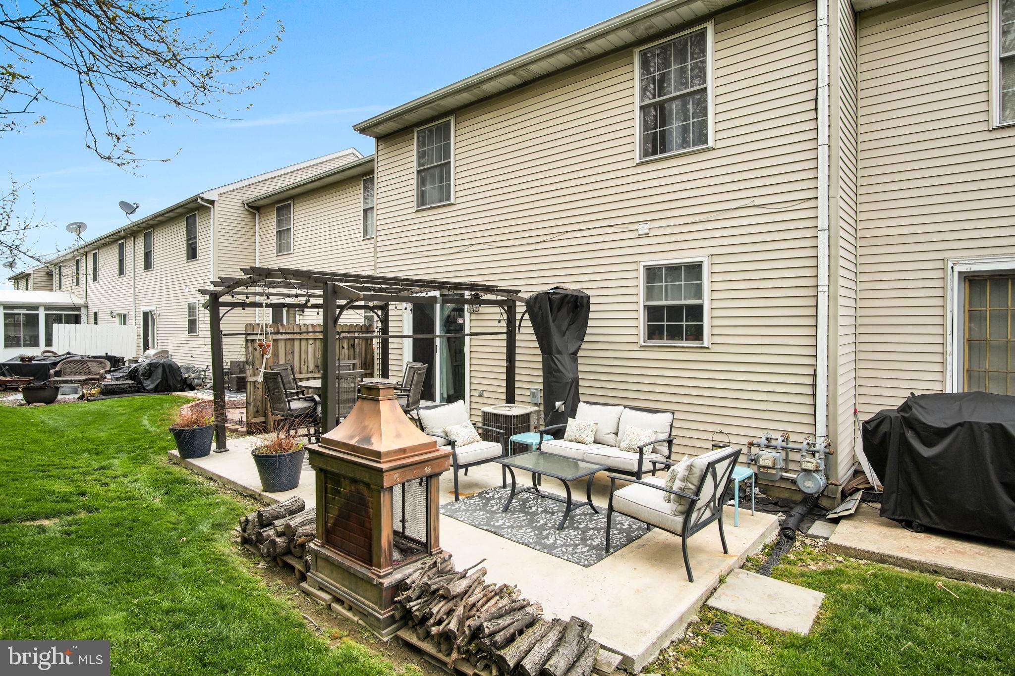 COUNTRY RIDGE - Residential