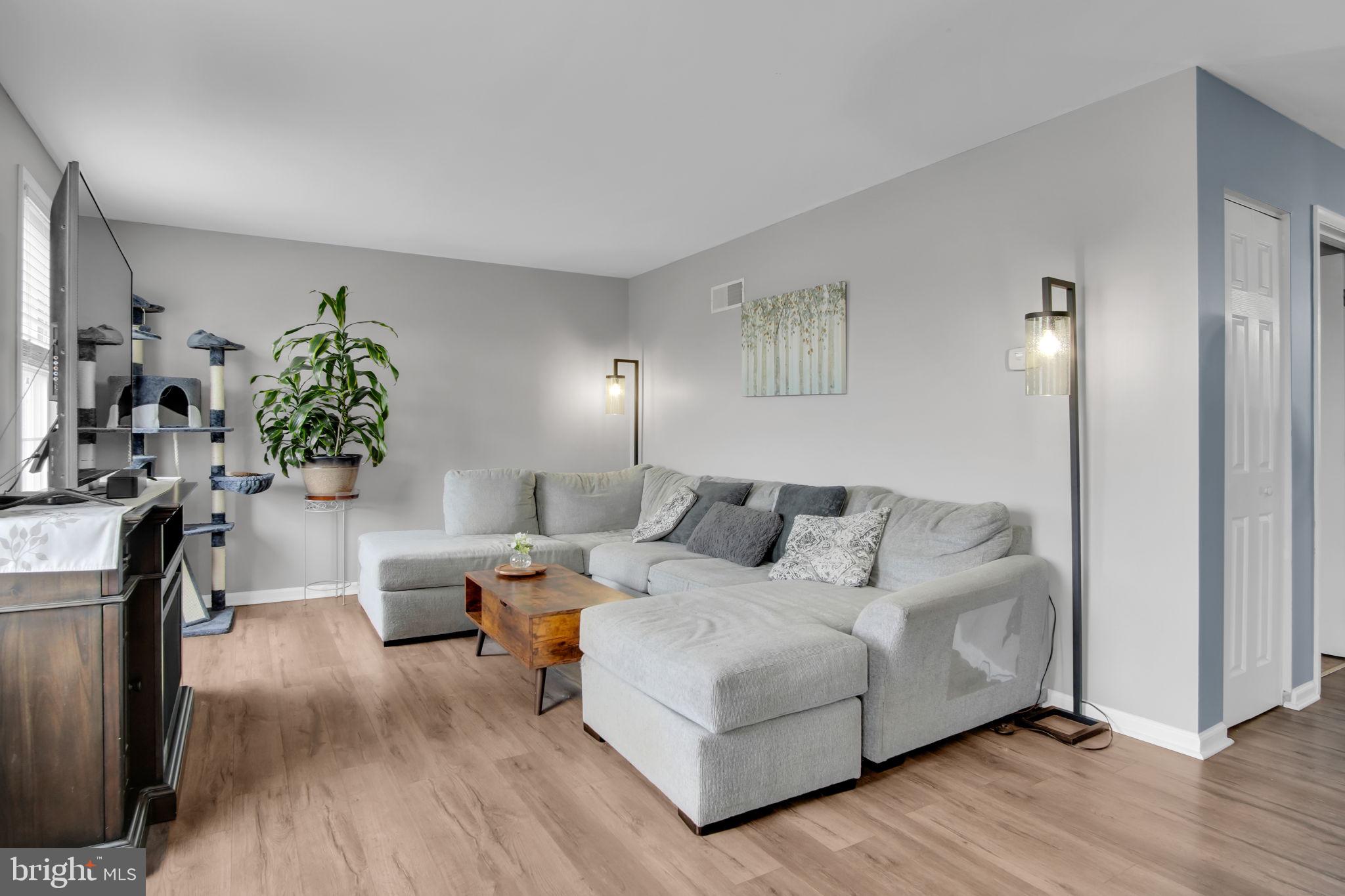 COUNTRY RIDGE - Residential