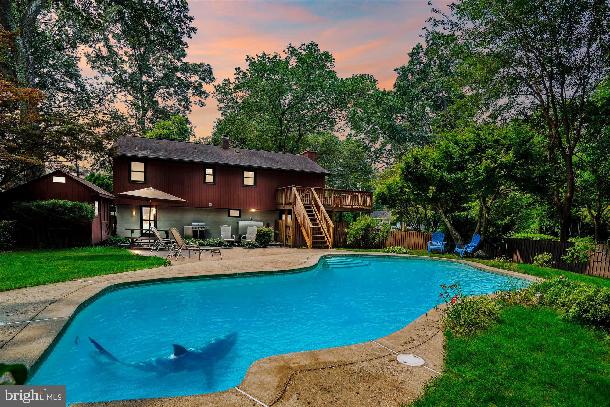 RIVERDALE - Residential