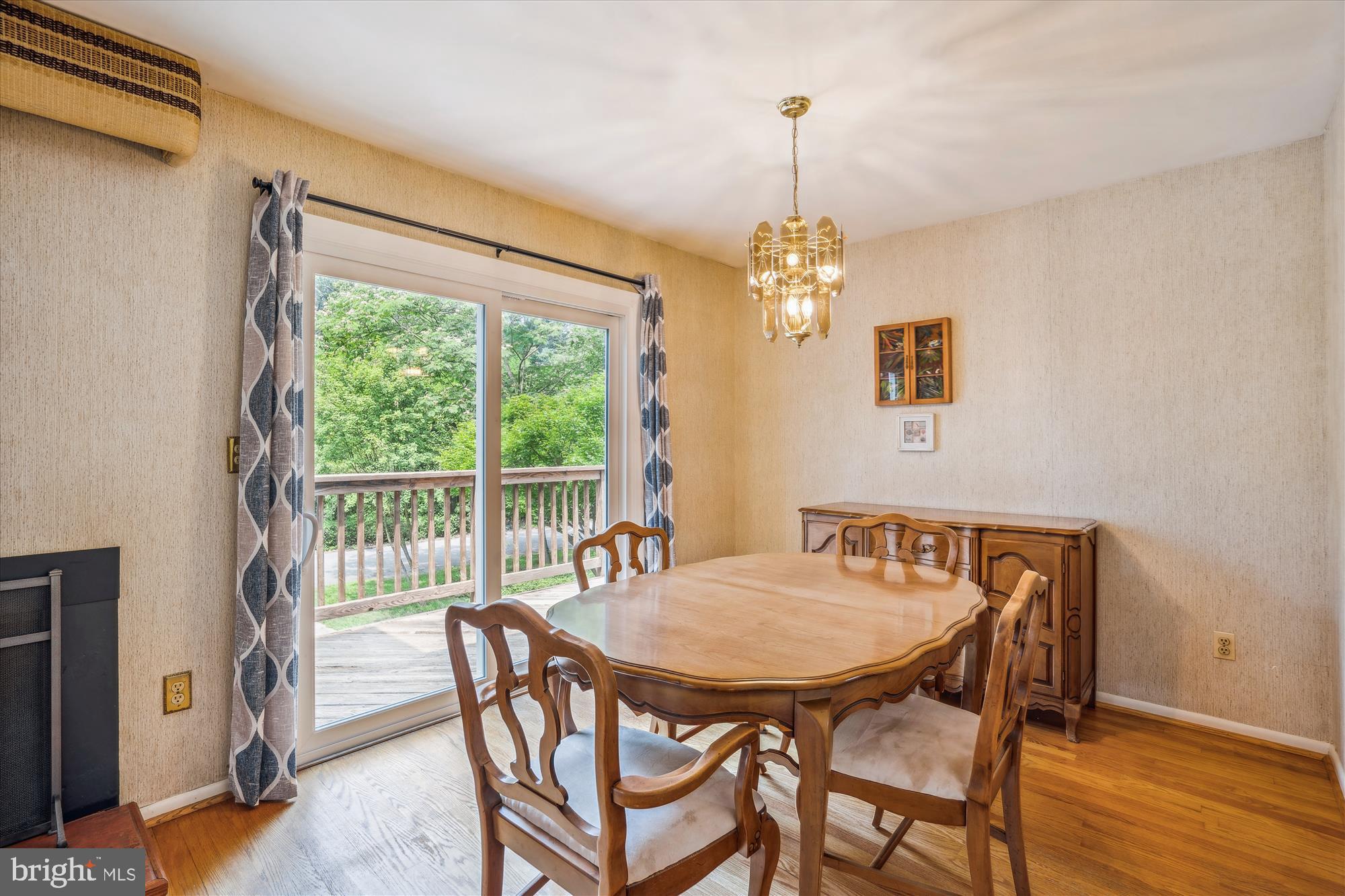 RIVERDALE - Residential