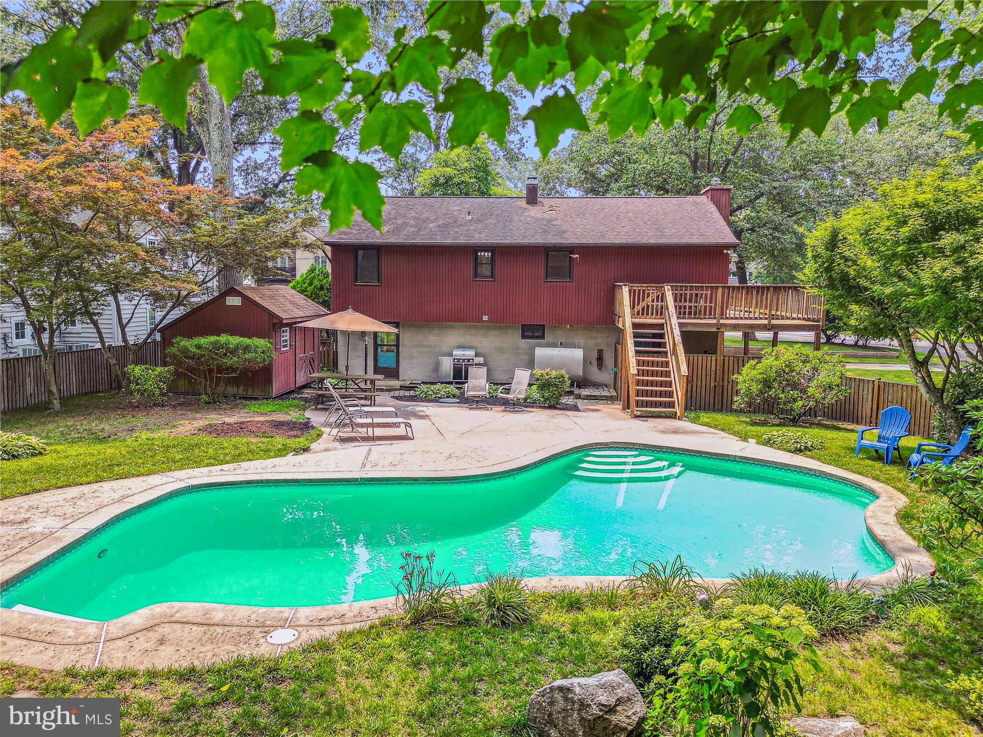 RIVERDALE - Residential