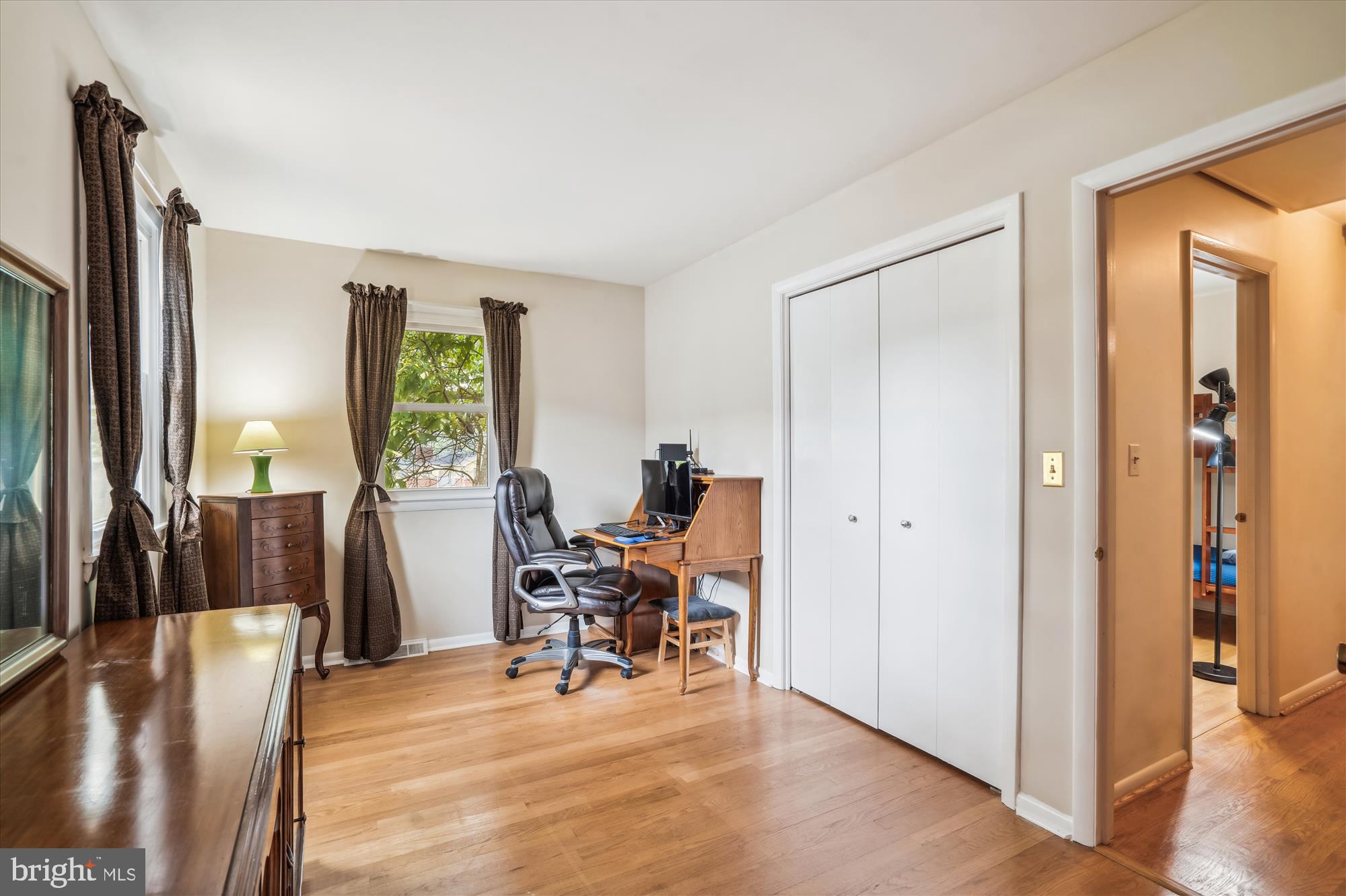 RIVERDALE - Residential