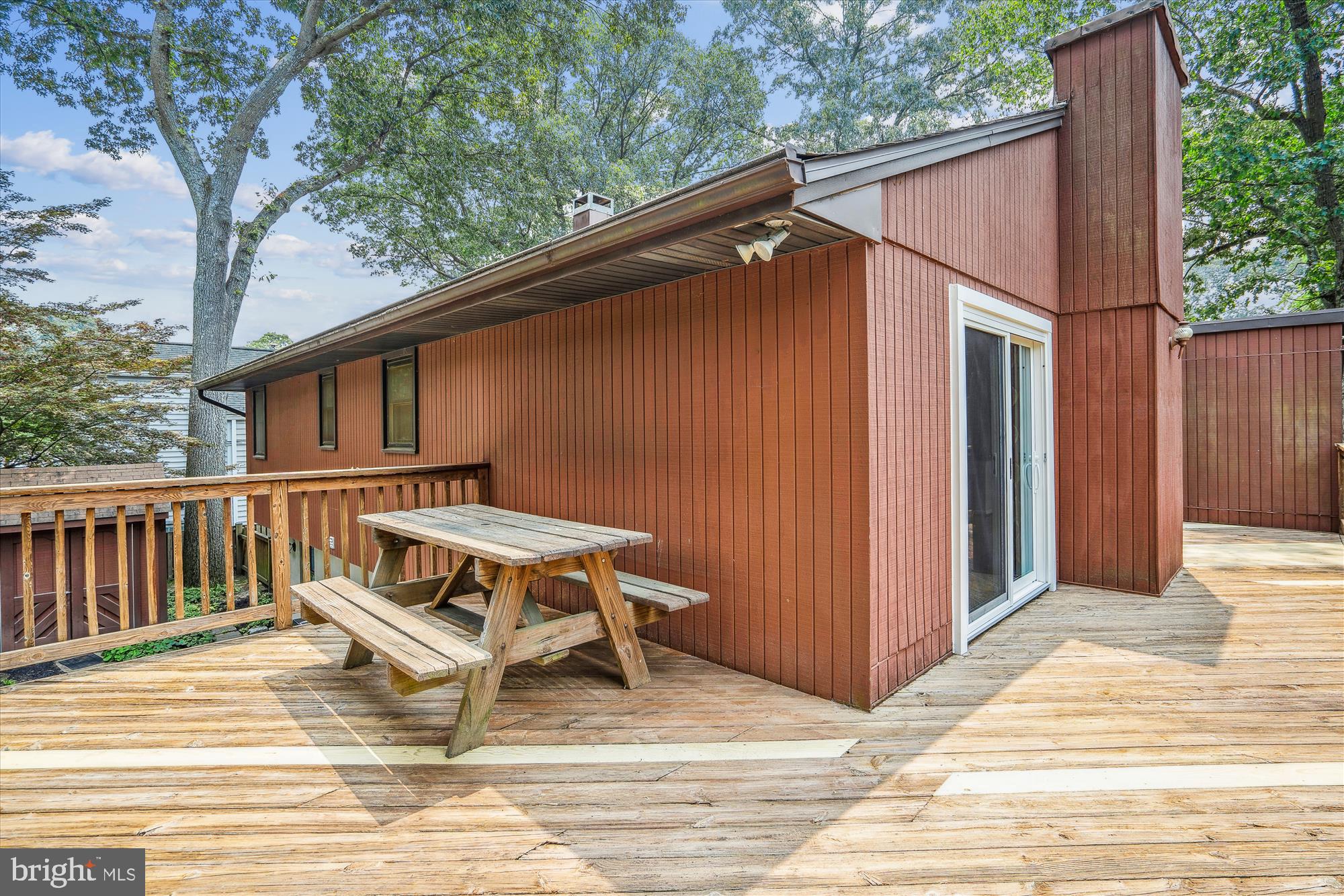 RIVERDALE - Residential