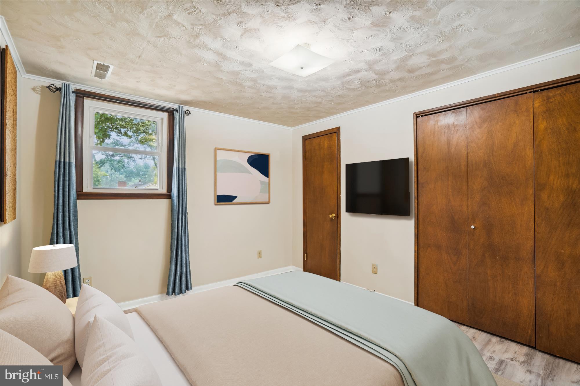 RIVERDALE - Residential