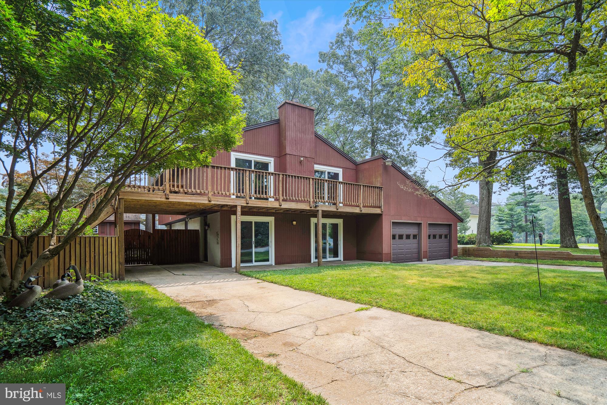 RIVERDALE - Residential