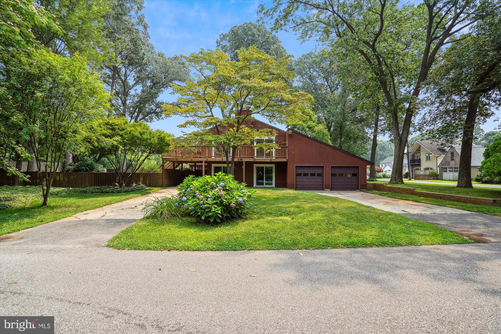 RIVERDALE - Residential