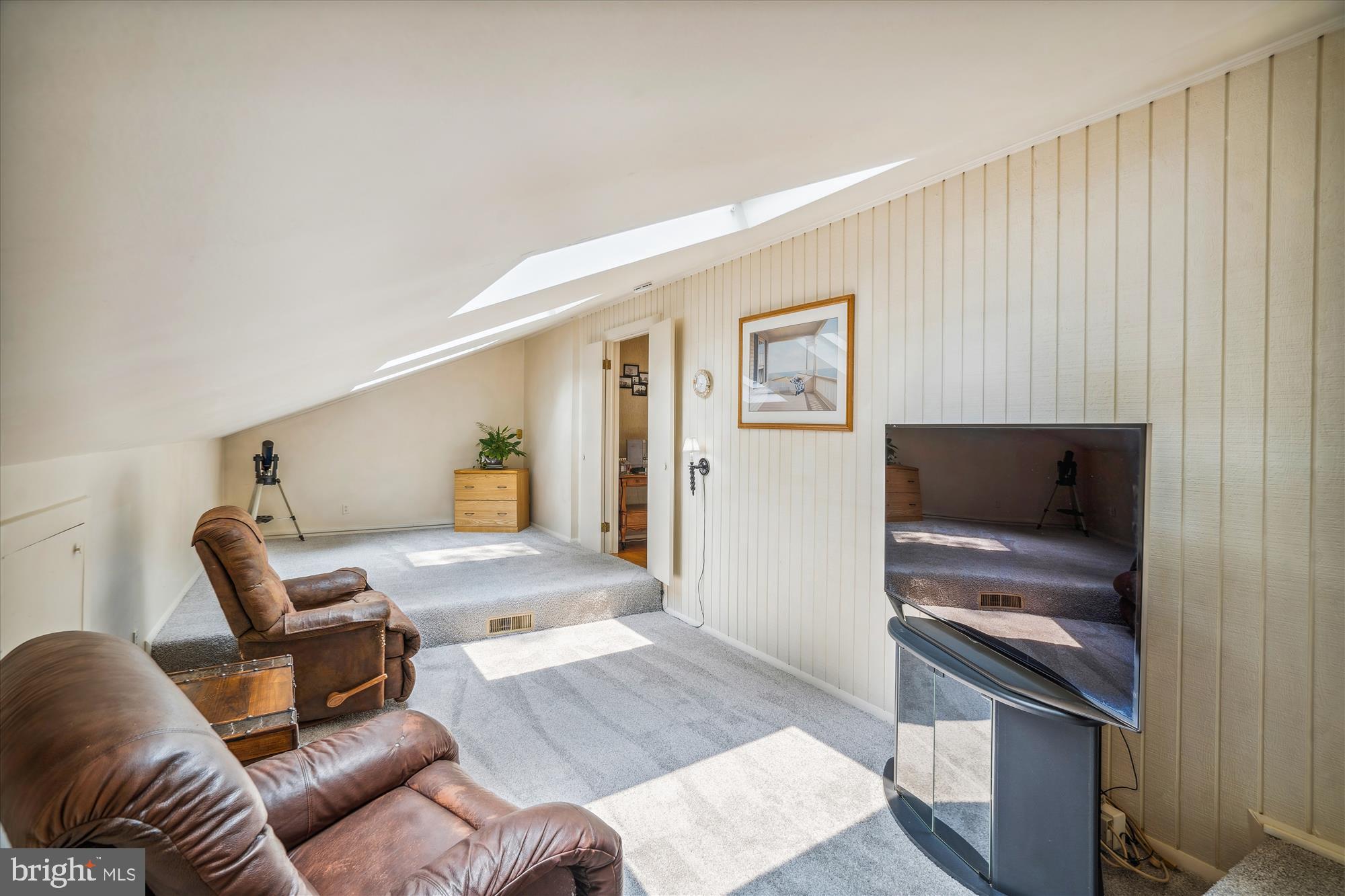 RIVERDALE - Residential