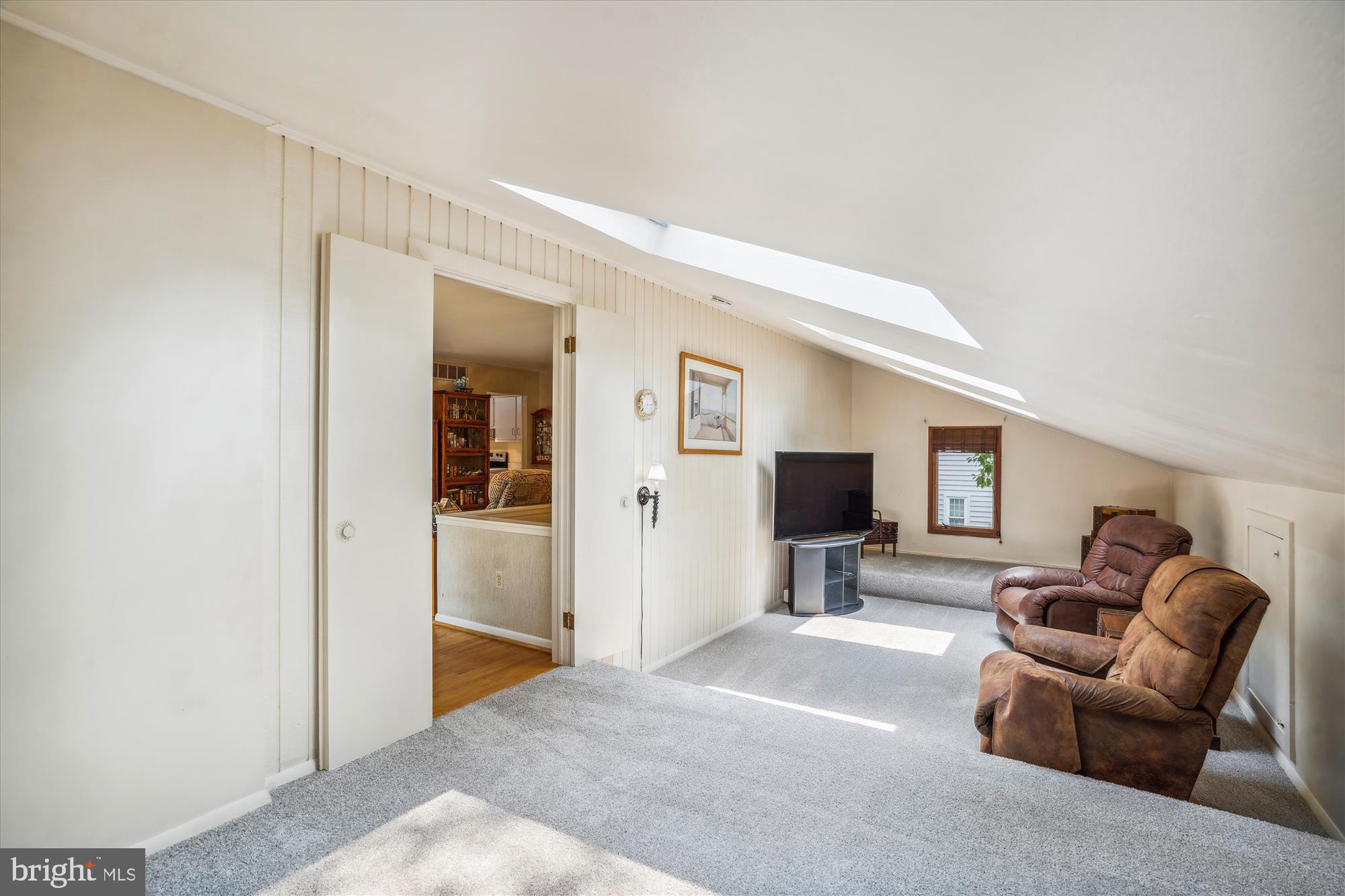 RIVERDALE - Residential