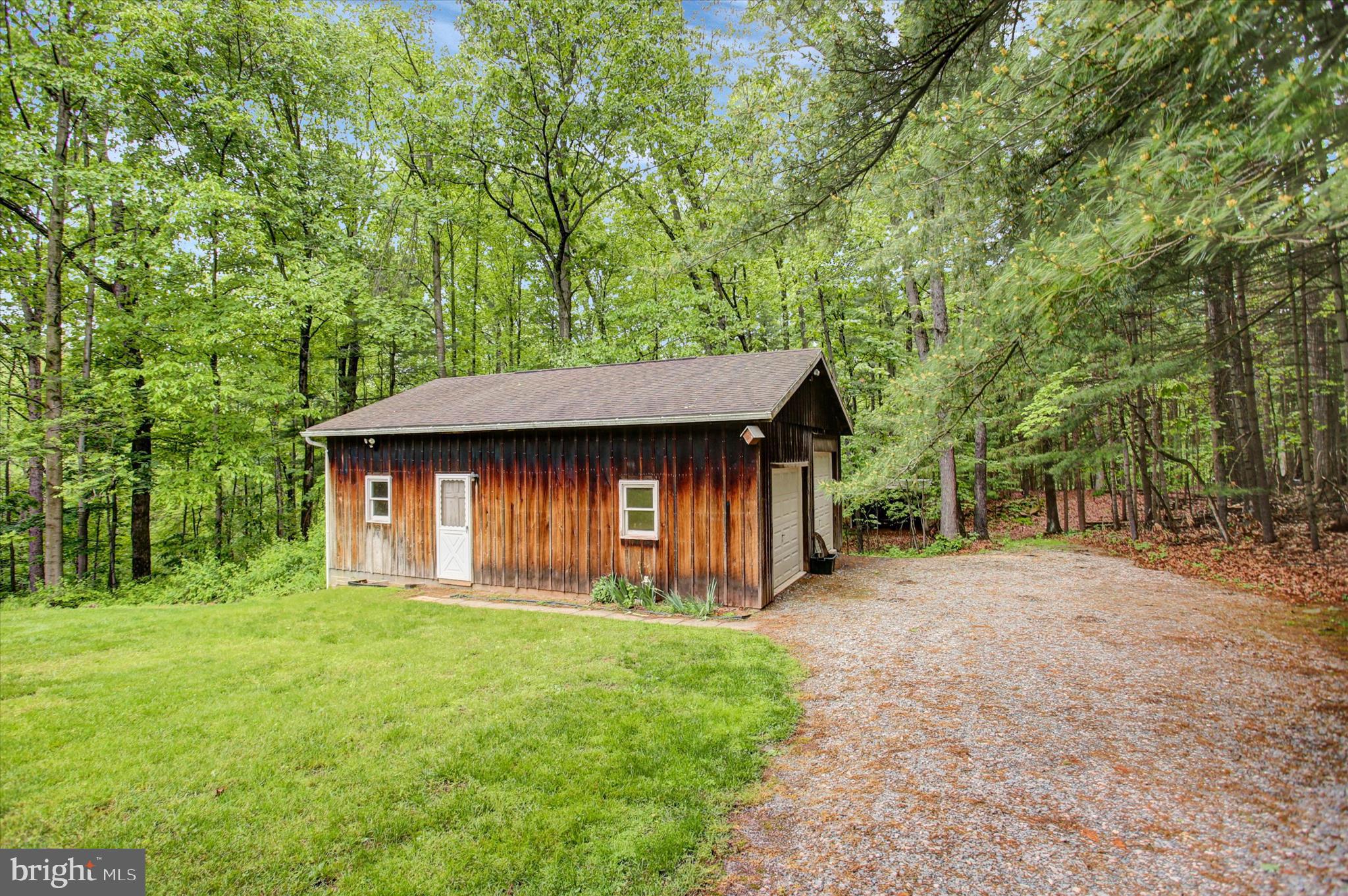 3501 COLONIAL ROAD