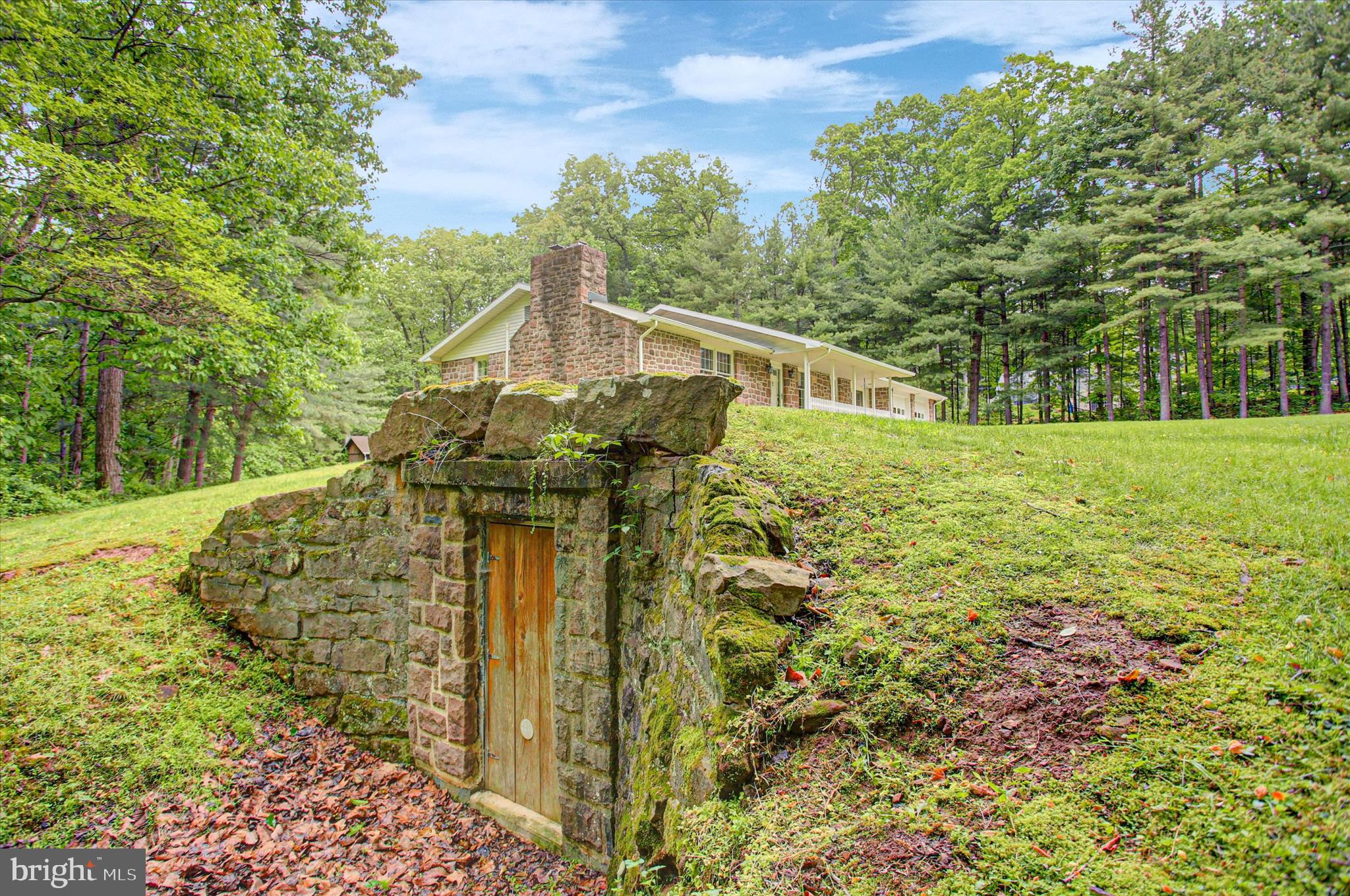 3501 COLONIAL ROAD