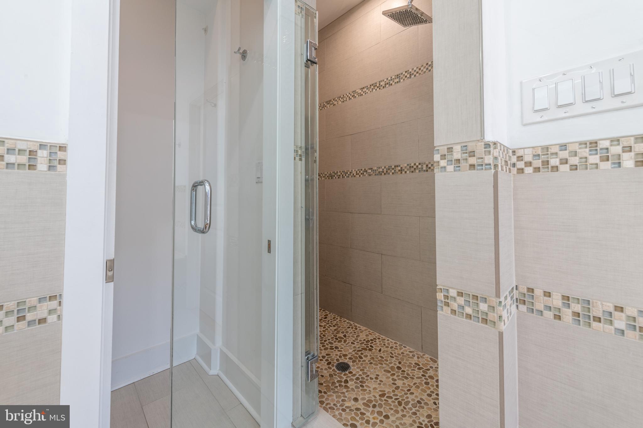 HAWTHORNE - Residential Lease