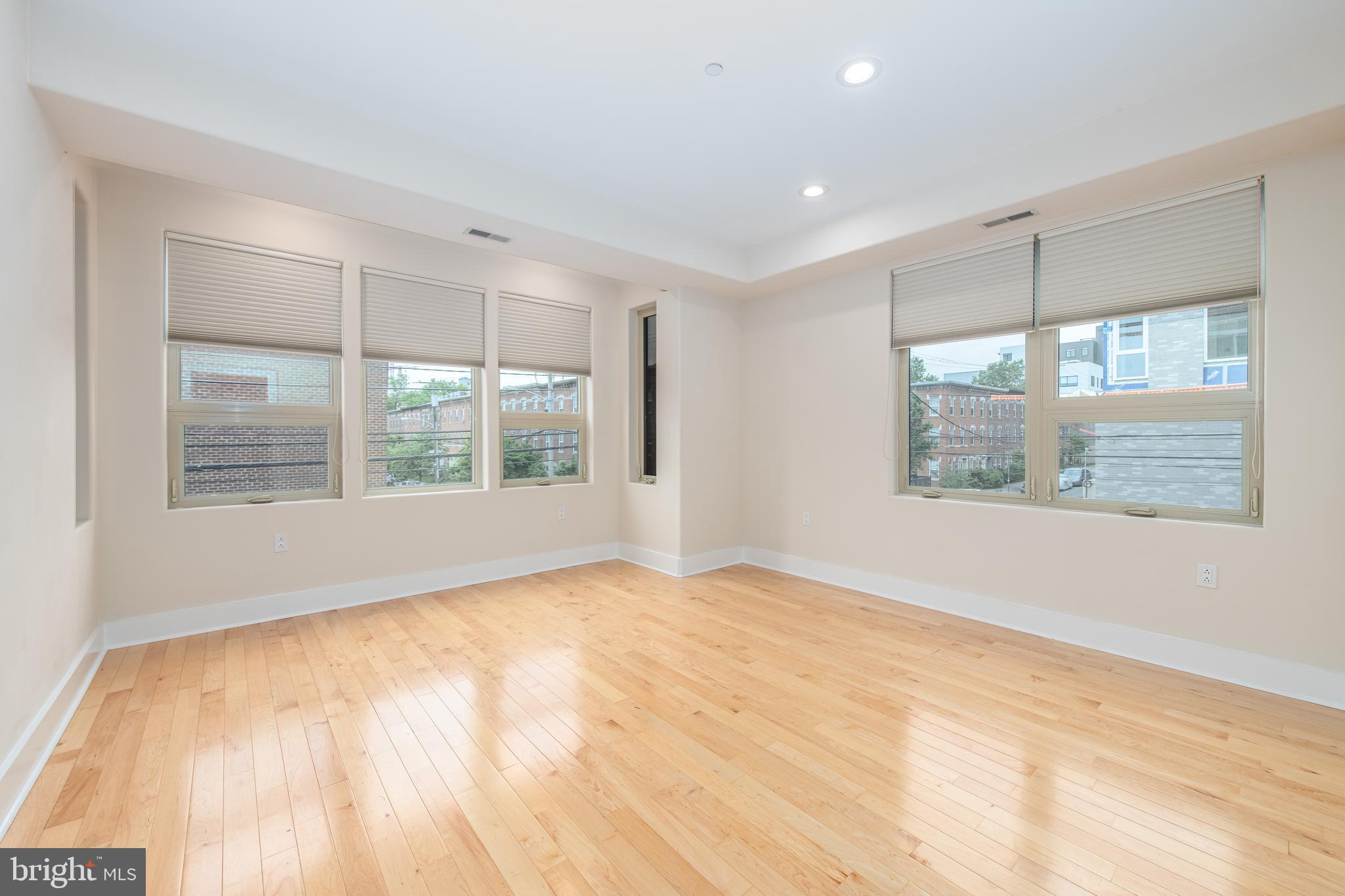 HAWTHORNE - Residential Lease