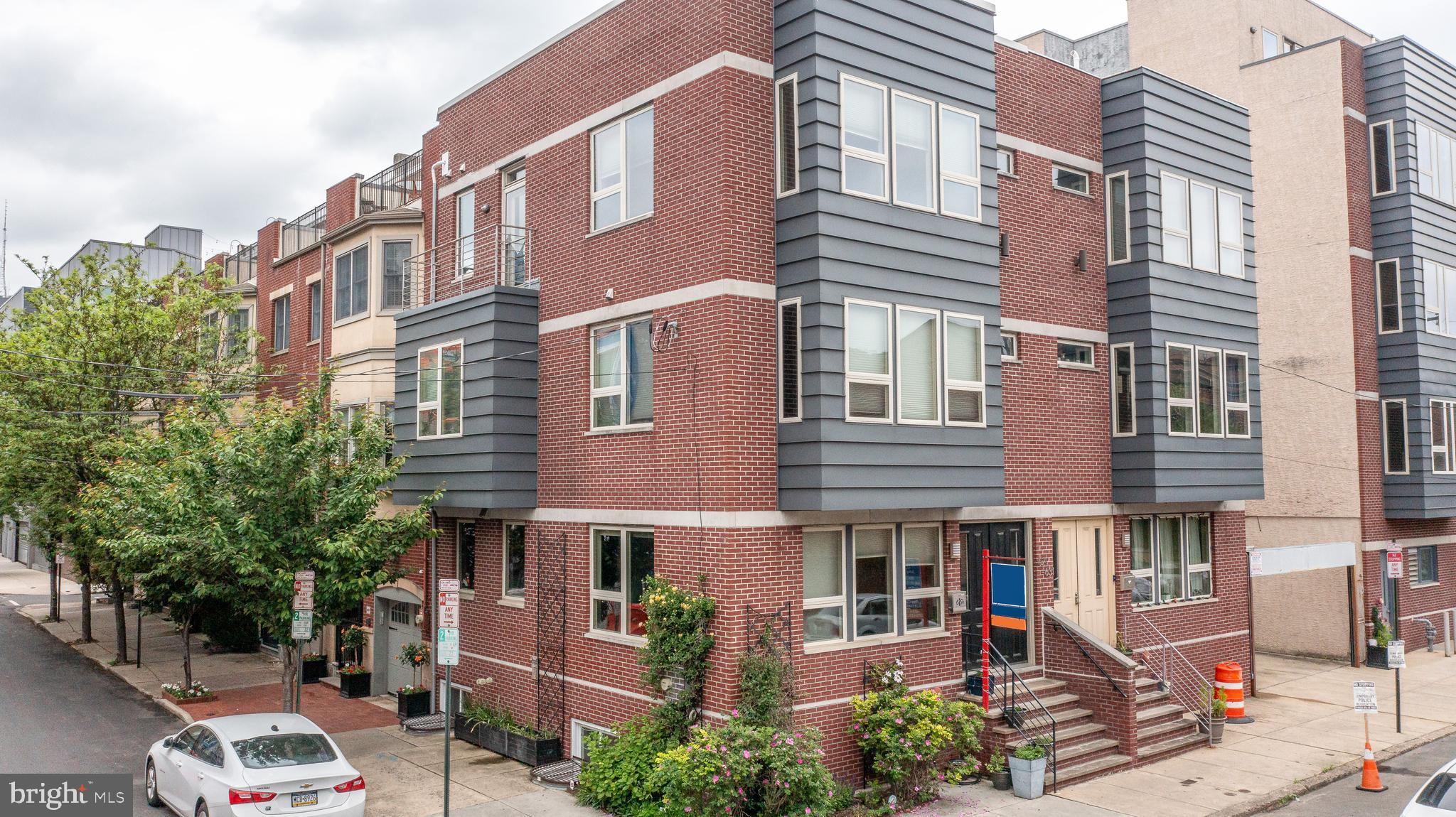 HAWTHORNE - Residential Lease