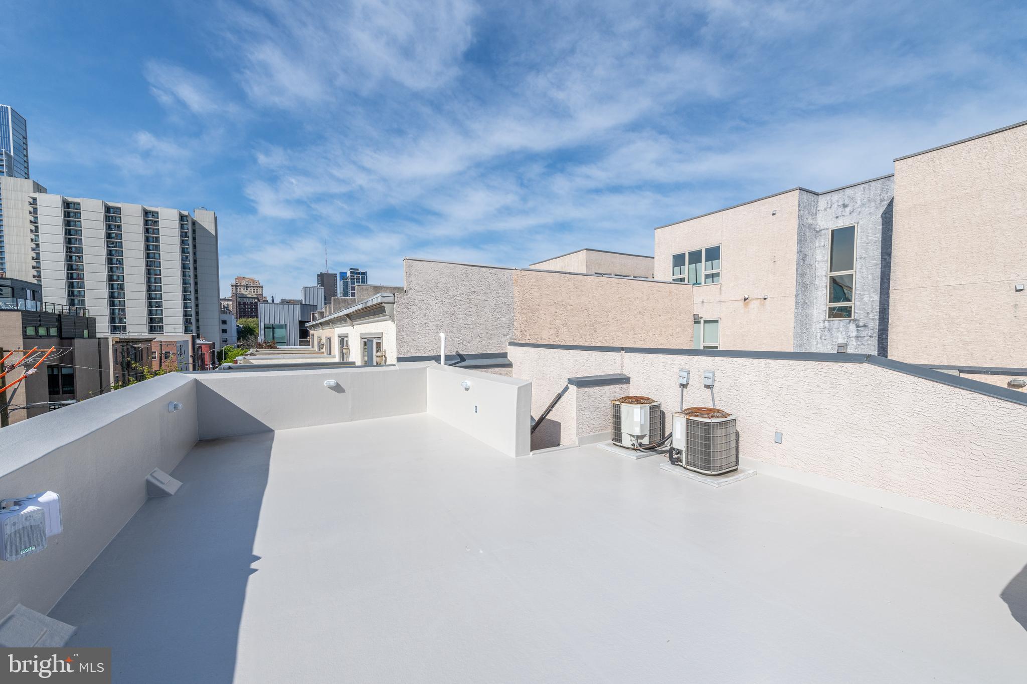 HAWTHORNE - Residential Lease