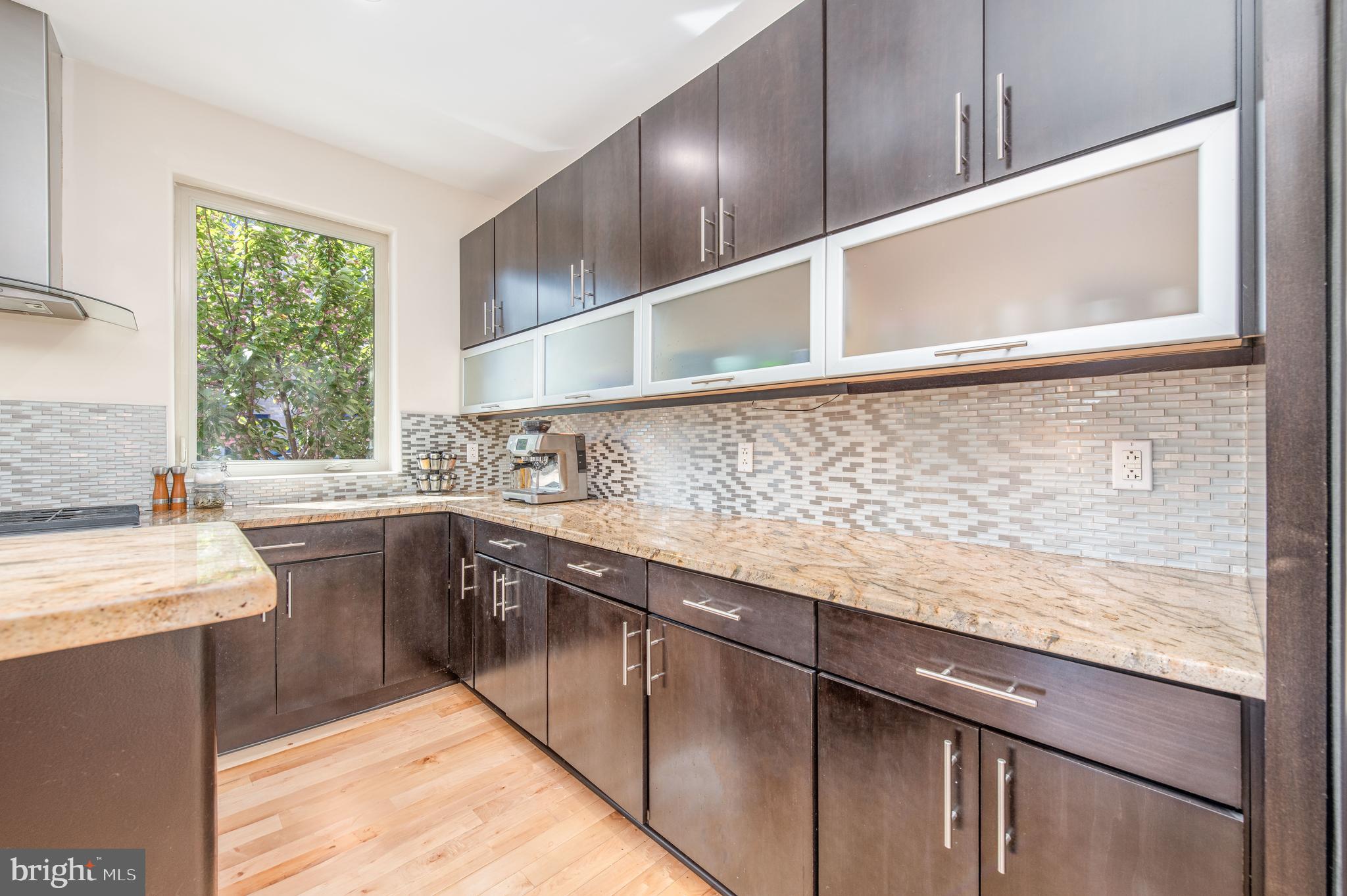 HAWTHORNE - Residential Lease