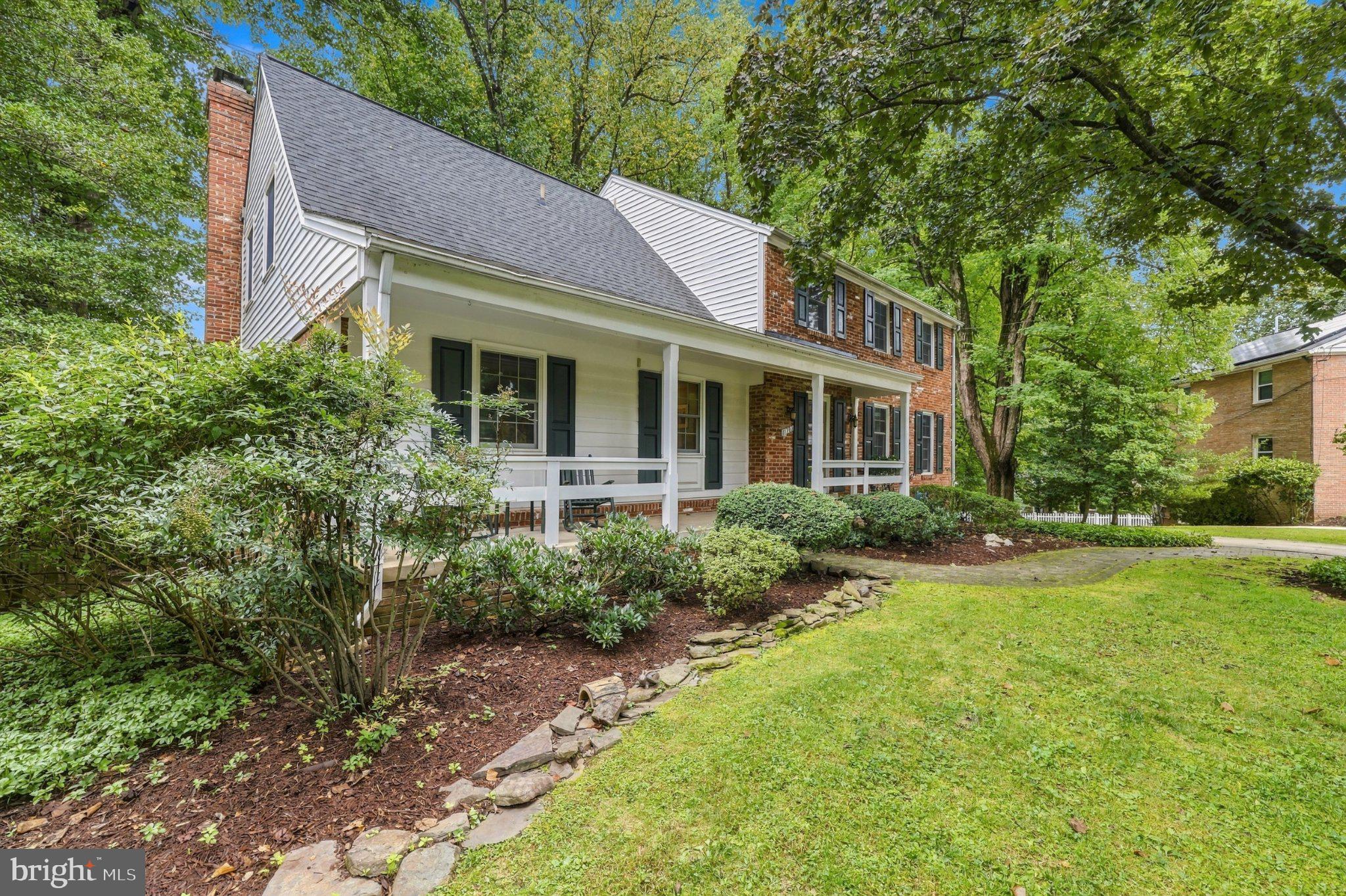 11303 HOUNDS WAY