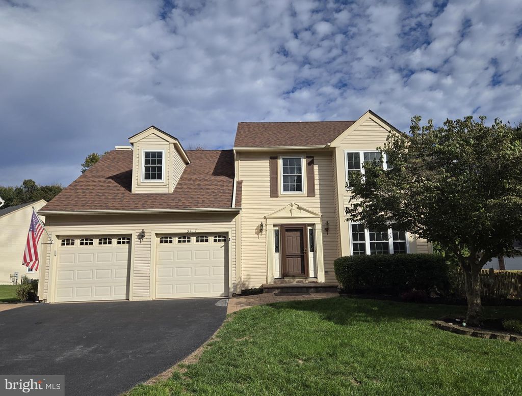 Photo of 5417 Gladewright Drive, CENTREVILLE, VA 20120 (MLS # VAFX2275104)