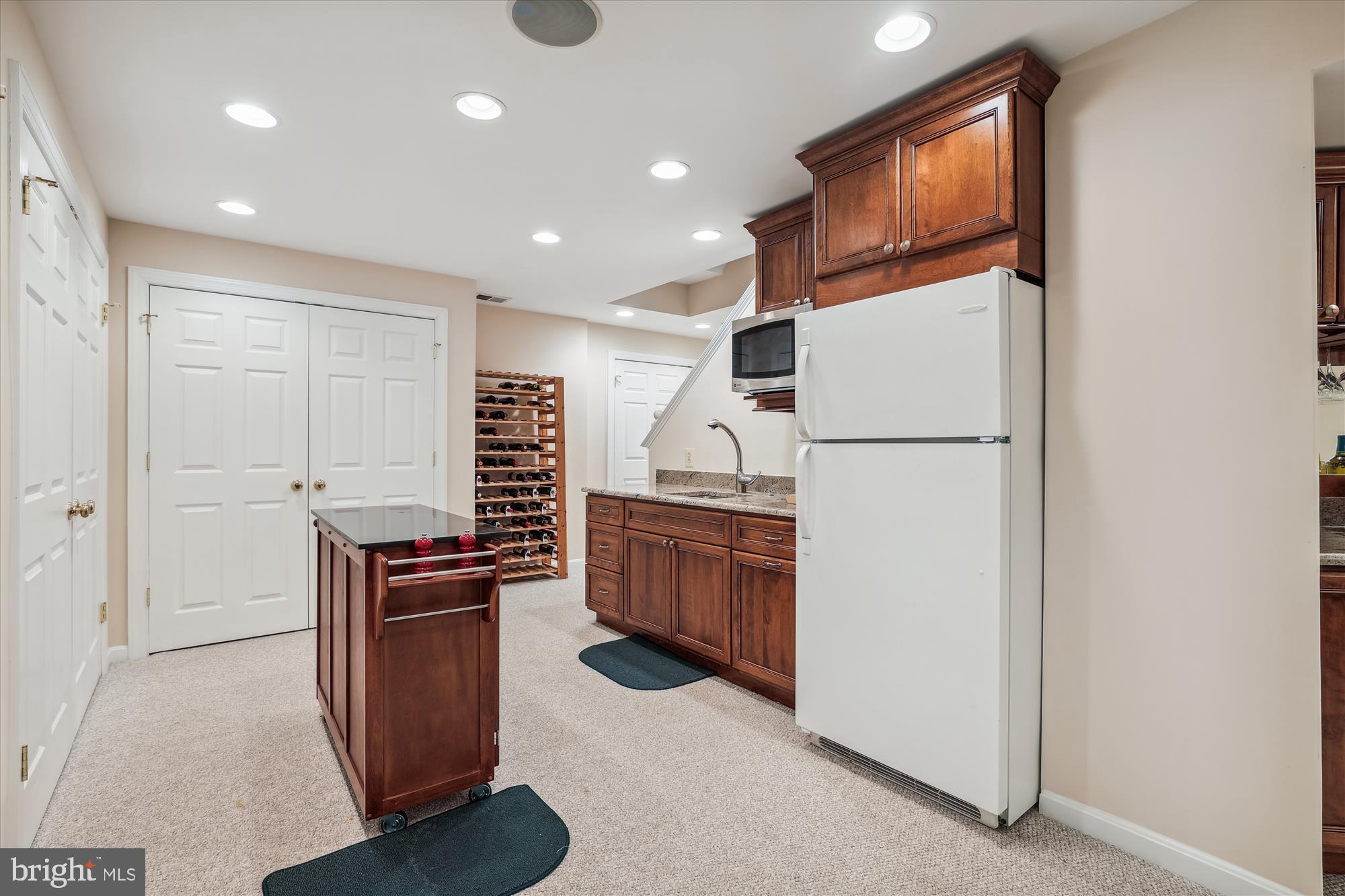 REGAL OAKS - Residential