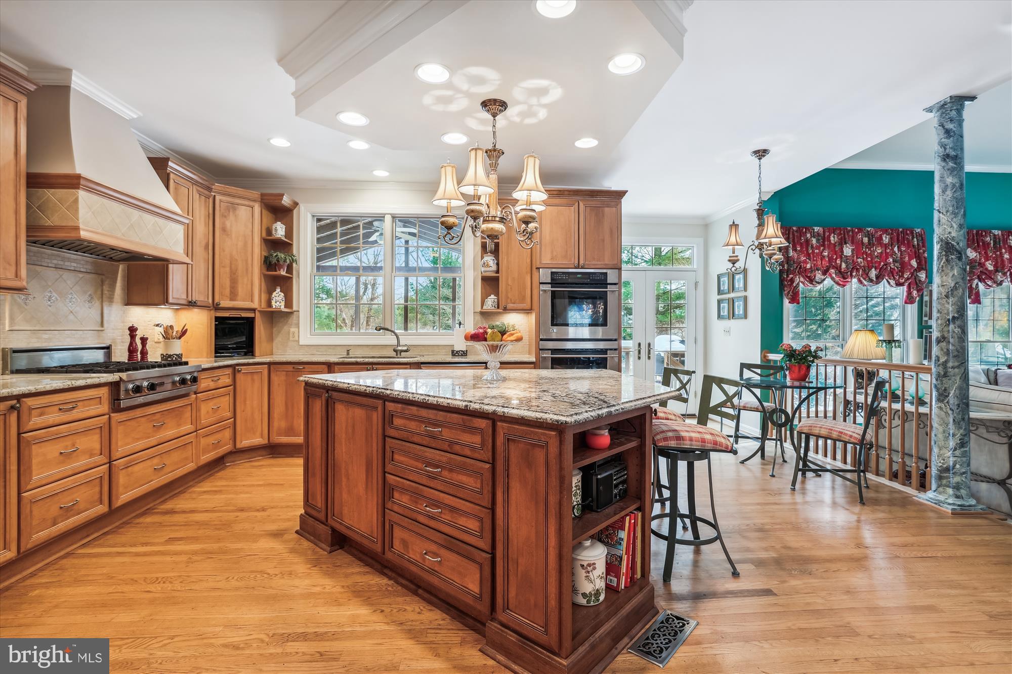 REGAL OAKS - Residential