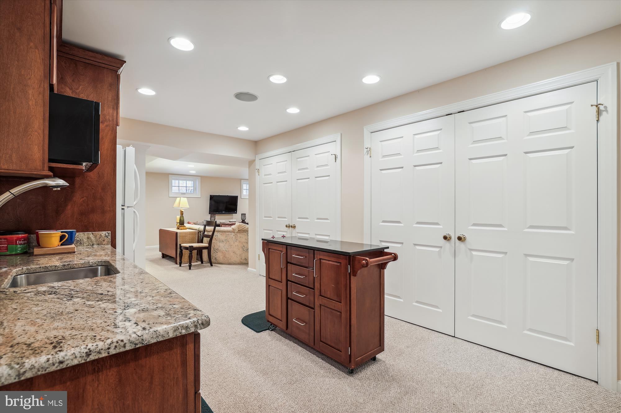 REGAL OAKS - Residential