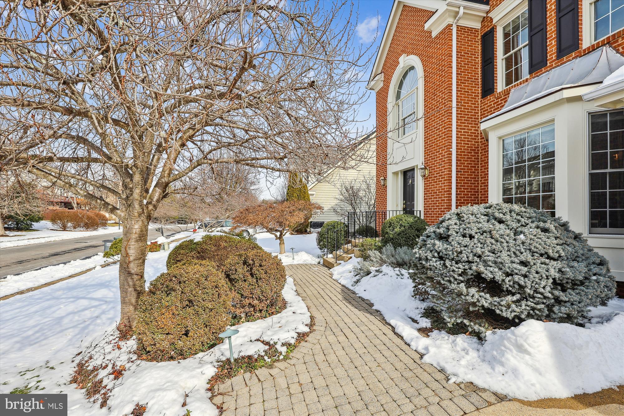 REGAL OAKS - Residential